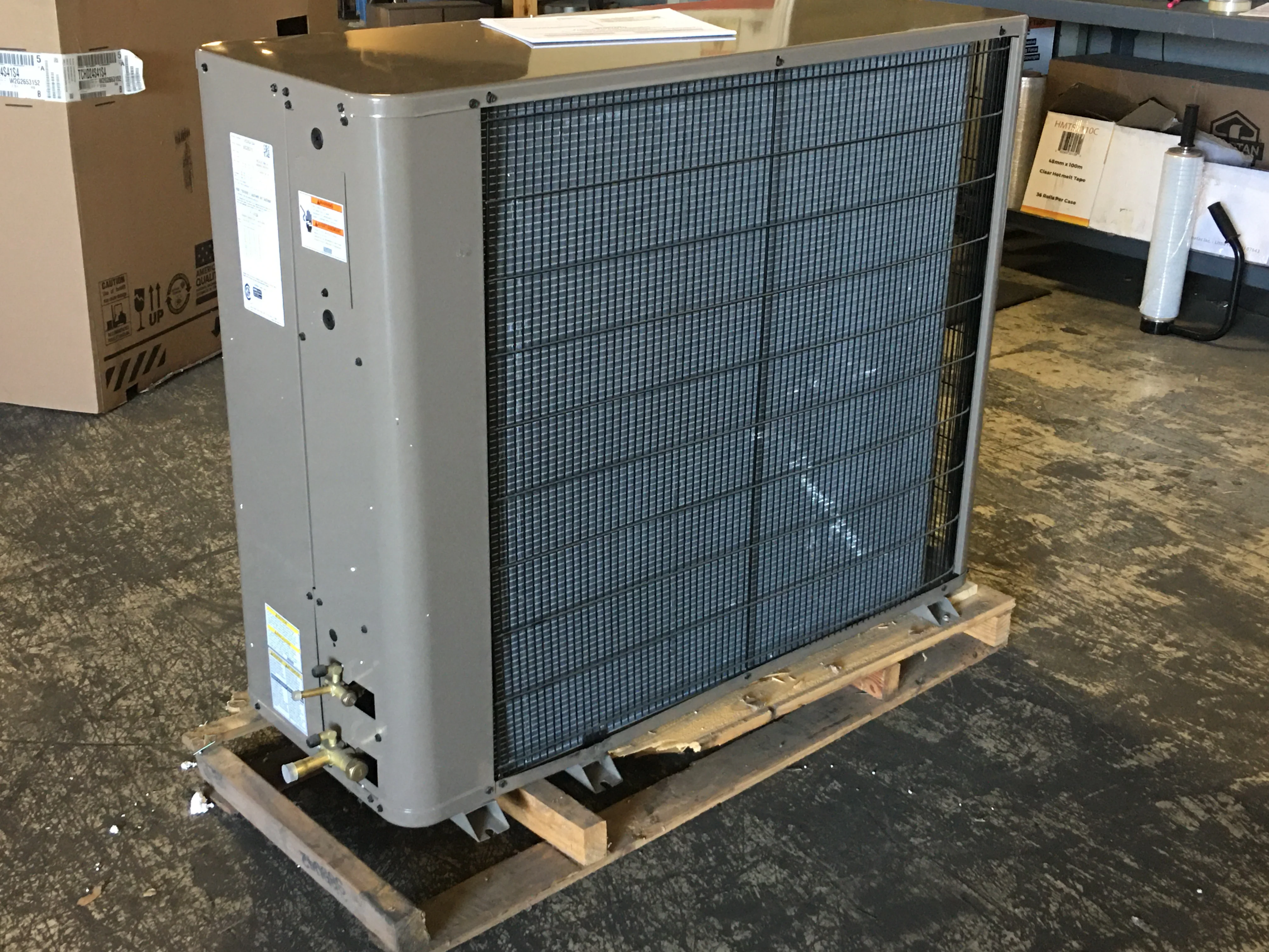 2 TON HORIZONTAL SPLIT-SYSTEM AIR CONDITIONER 208-230/60/1 R410A 13 SEER - Image 3