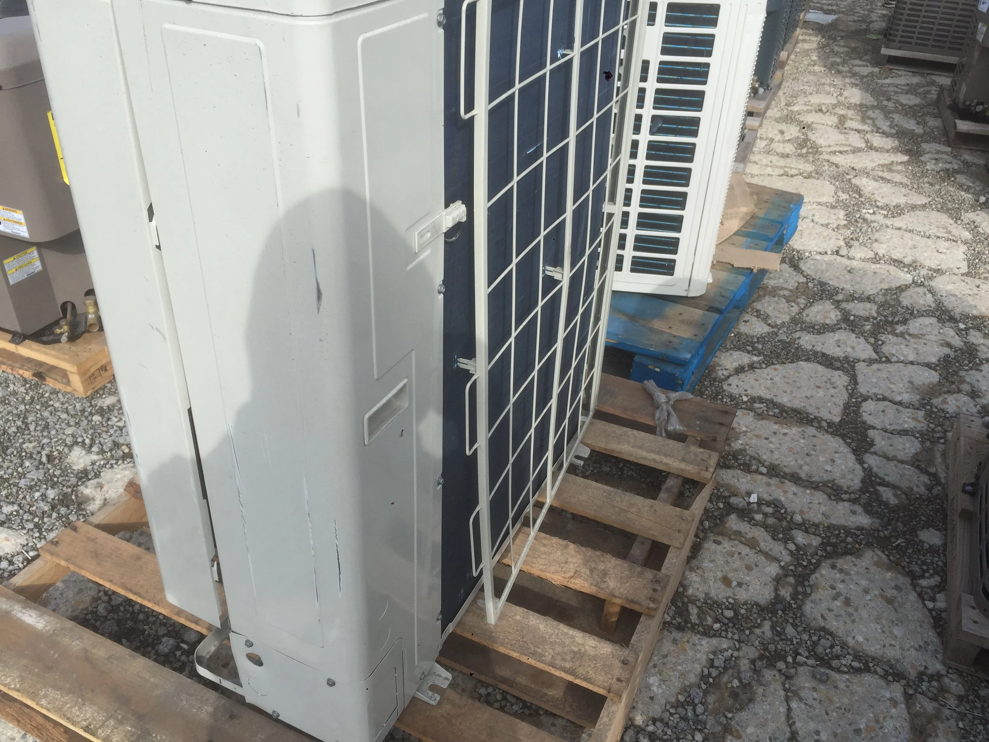 24,000Btu Inverter Outdoor Mini Split Heat Pump 208-230/60/1 R410A - Image 4