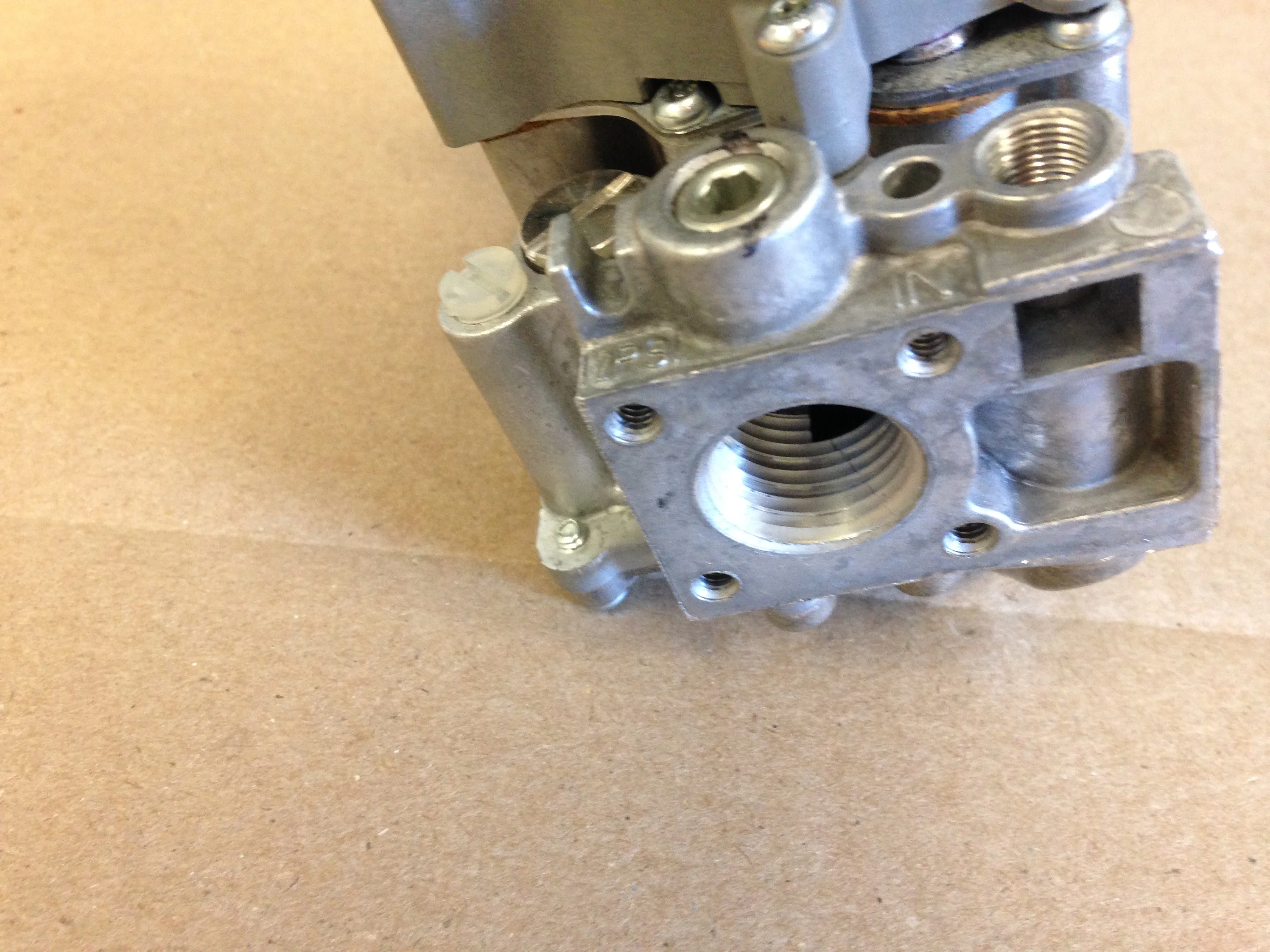 24 Volt Natural Gas Valve - Image 4