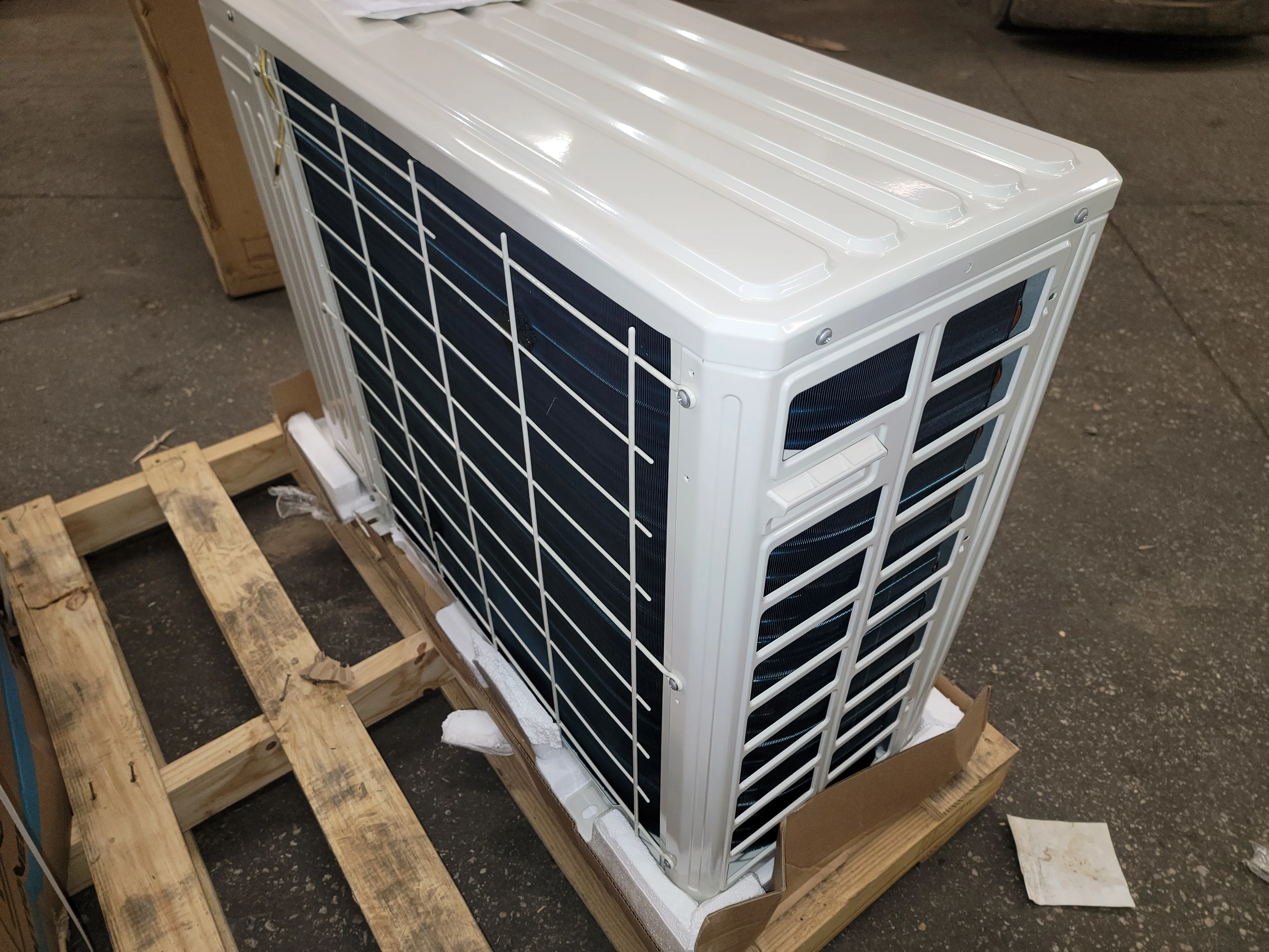24,000 Btu Single-Zone Outdoor Mini-Split Inverter Air Conditioner, 16 Seer 208-230/60/1 R-410A - Image 3
