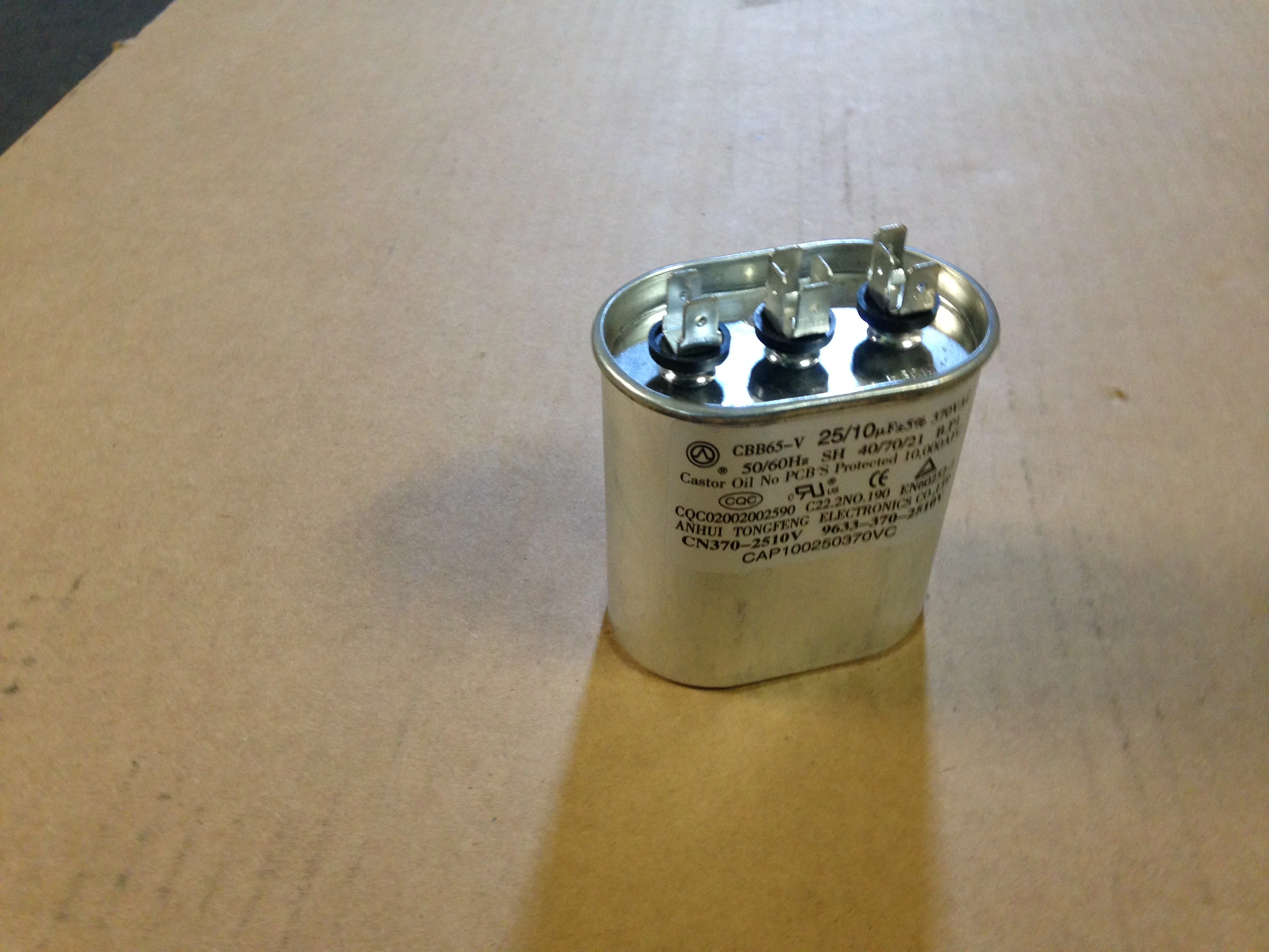 25/10UF  x 370Vac/50-60, Oval Run Capacitor