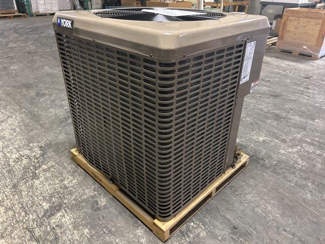 3.5 Ton LX Series Split-System Heat Pump; 16 SEER, 208-230/60/1, R-410A - Image 3