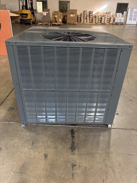3.5 Ton Ultra Low NOx 1-Stg Convertible Natural G/E Packaged Unit, 13.4 SEER2, 208-230/60/1, R410A - Image 2