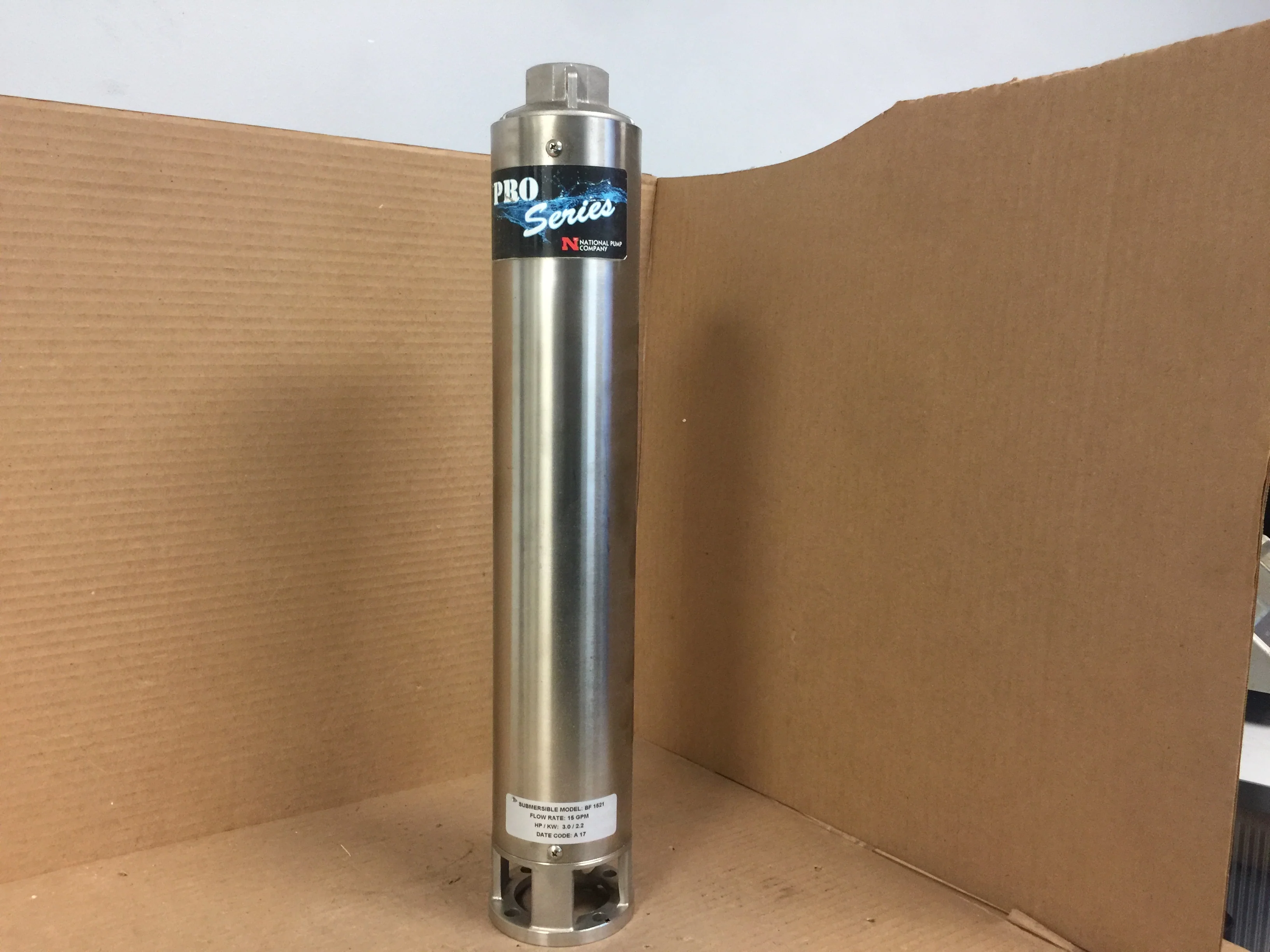 3 HP "PRO SERIES" SUBMERSIBLE BOOSTER PUMP; 15 GPM, 1/3 PHASE, 21 STAGES