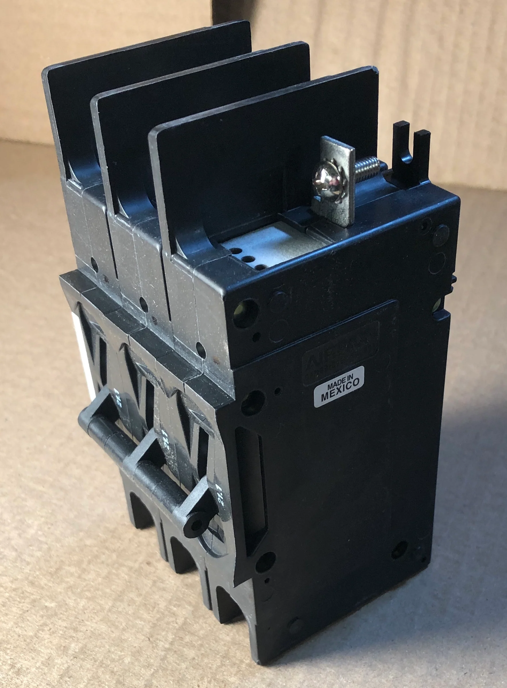 3 Pole 211 A 219 Multi-Pole Series Hyd Mag Cir Brkr Protector/For Manual Controller Applications - Image 6