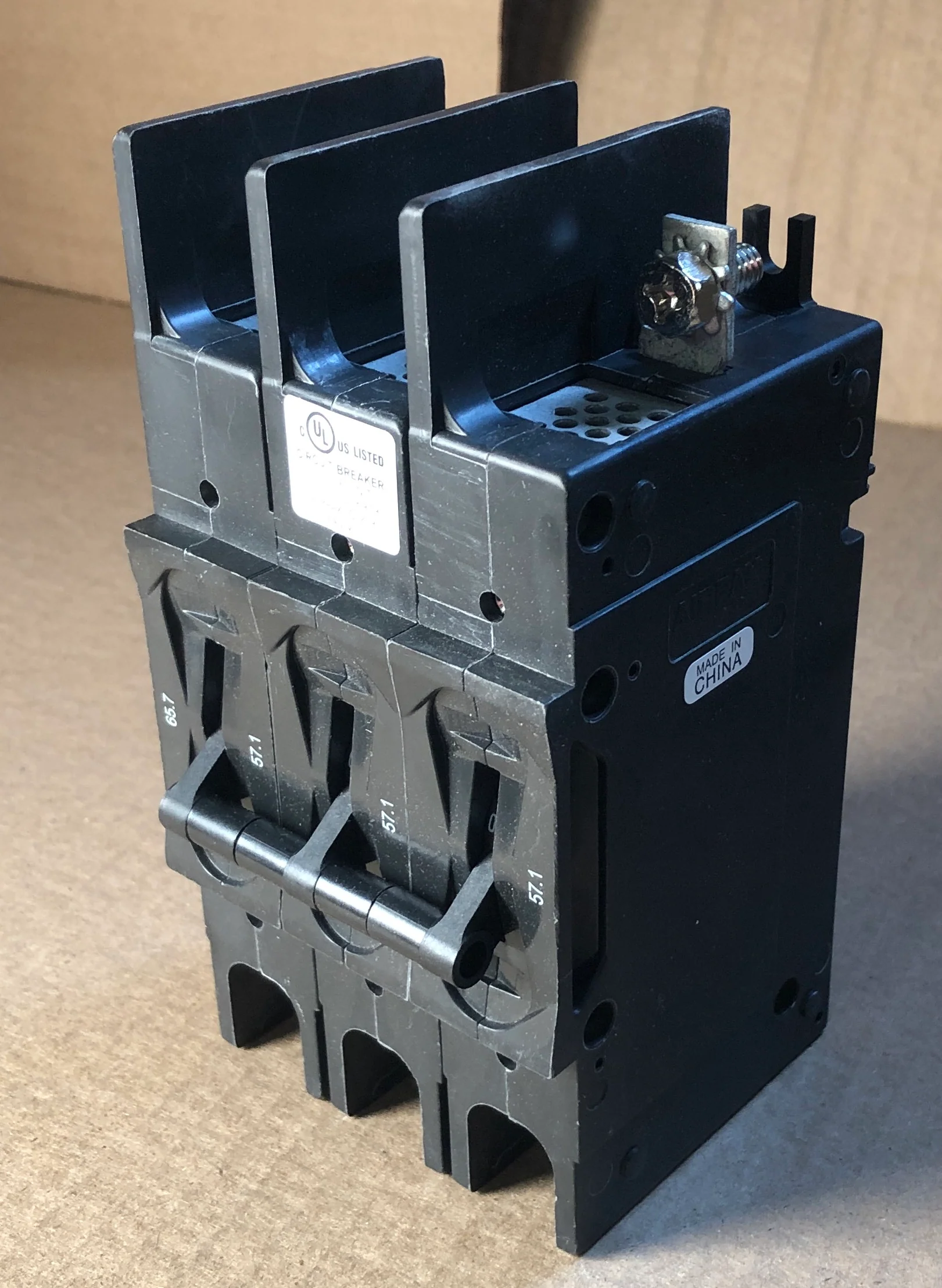 3 Pole 571 A 209 Multi-Pole Series Hyd Mag Cir Brkr Protector/For Manual Controller Applications - Image 4