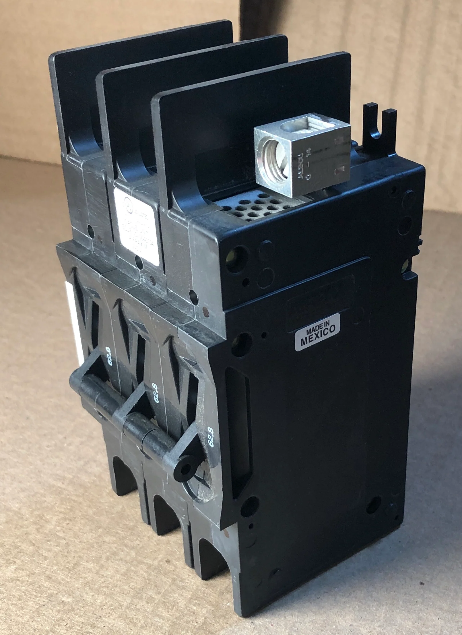 3 Pole 628 A 209 Multi-Pole Series Hyd Mag Cir Brkr Protector/For Manual Controller Applications - Image 7