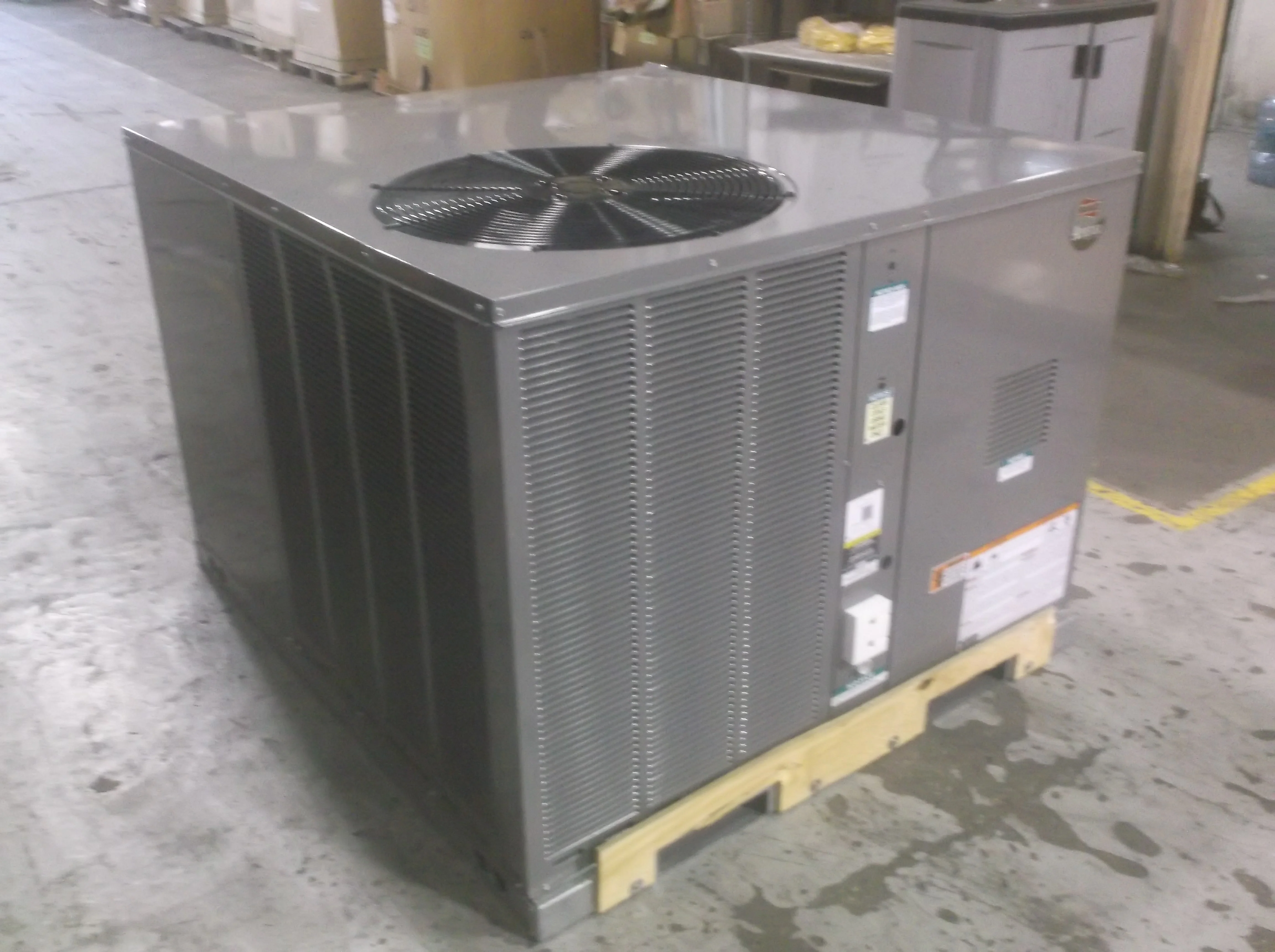 3 Ton Convertible Gas/Electric Package Unit, 13 SEER 460/60/3 R-410A - Image 2