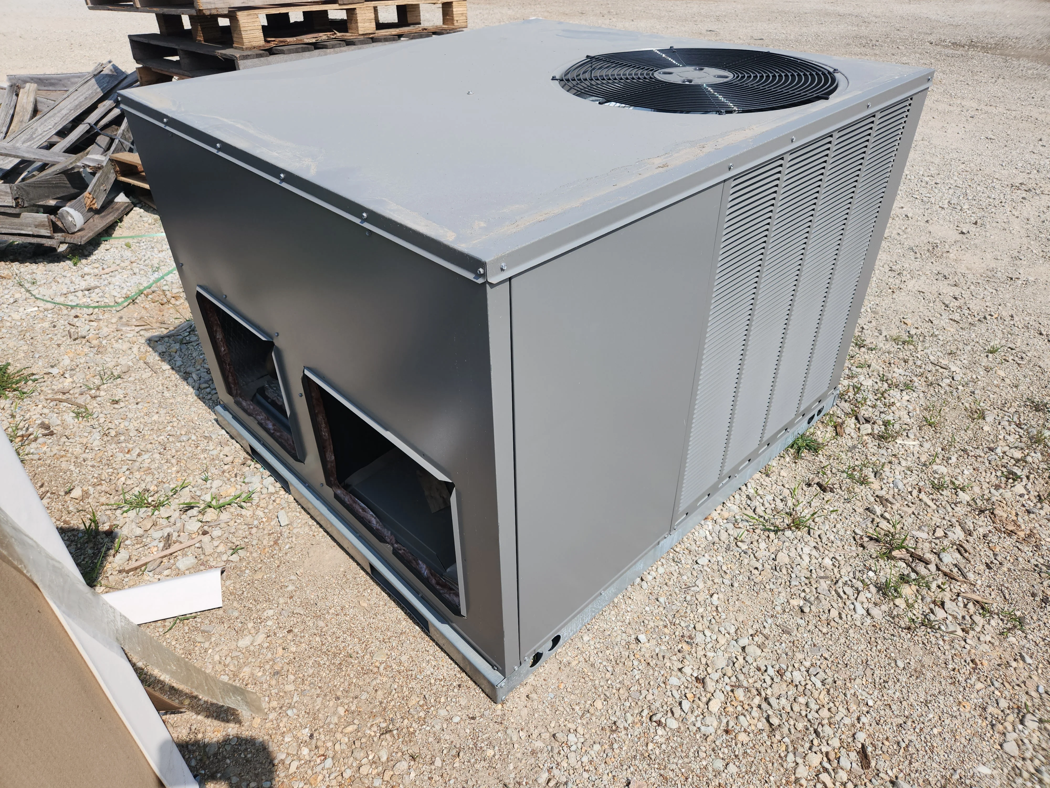 3 Ton Convertible Gas/Electric Packaged Unit, 14  Seer 208/230-60-3 R-410A - Image 2