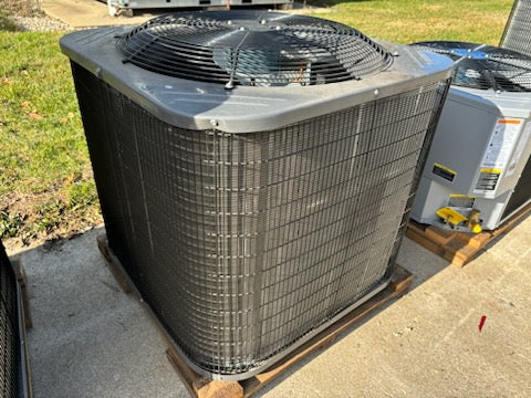 COMMERCIAL USE ONLY 3 Ton Split-System Heat Pump 208-230/60/3 R-22 Dry/Nitrogen Charged