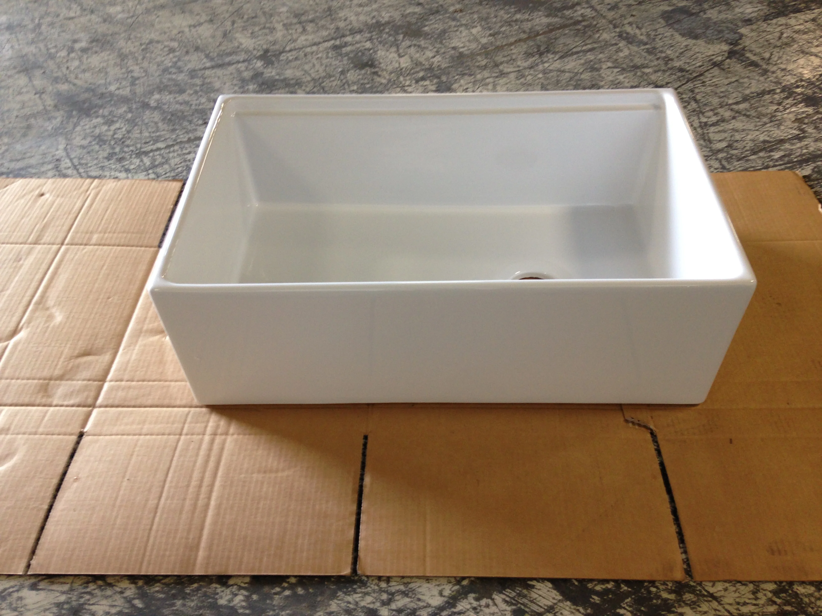 30 Brumfieldfireclay Farmhouse Sink - Image 2