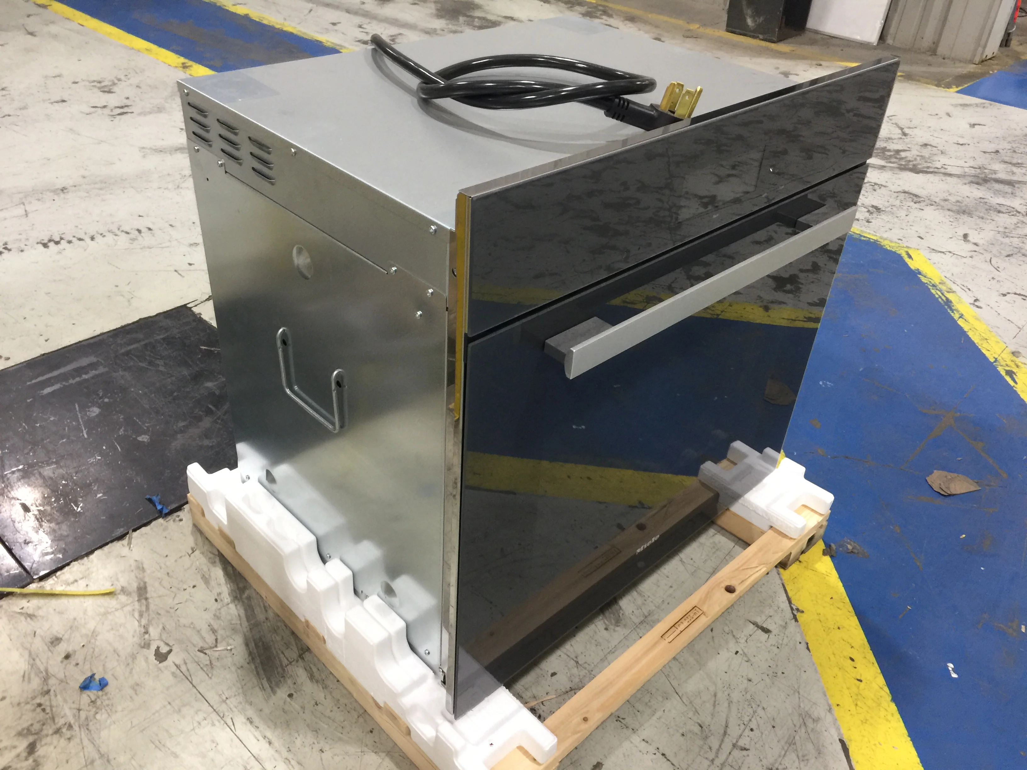 30" Pureline Series Electric Single Wall Convection Oven; 240V - Image 4