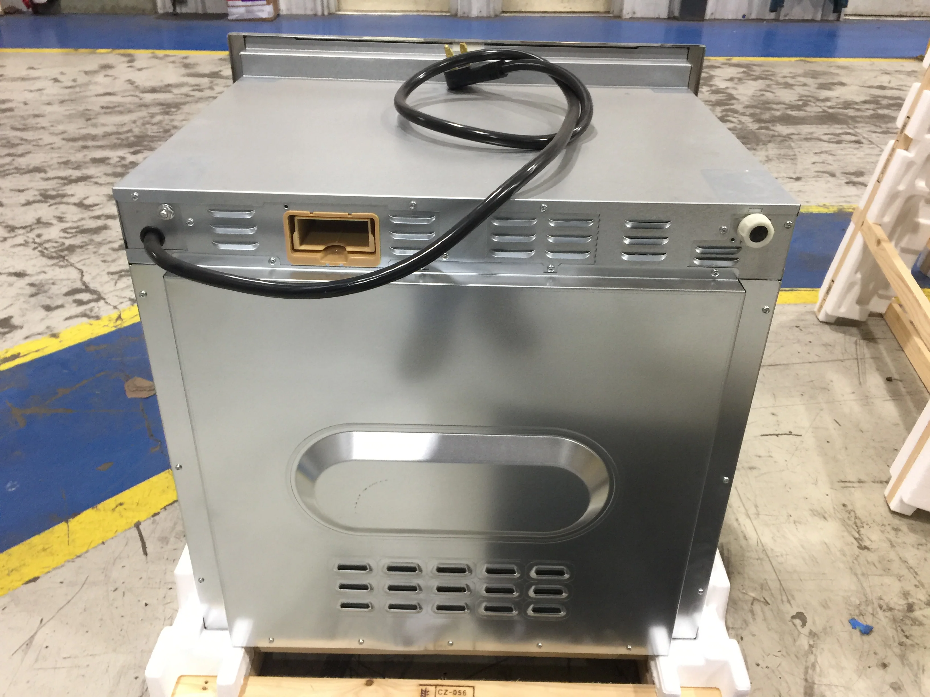 30" Pureline Series Electric Single Wall Convection Oven; 240V - Image 6