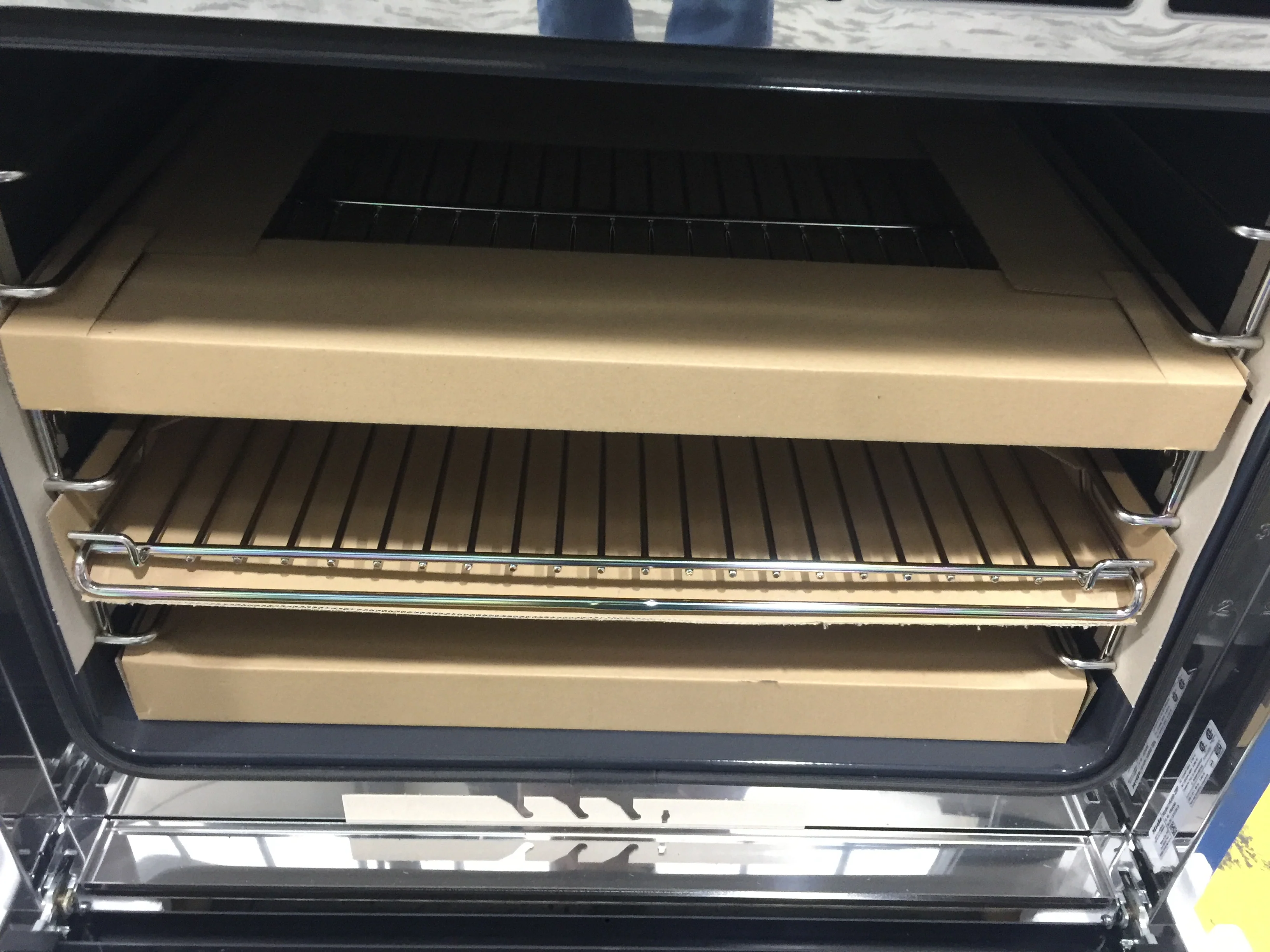 30" Pureline Series Electric Single Wall Convection Oven; 240V - Image 9