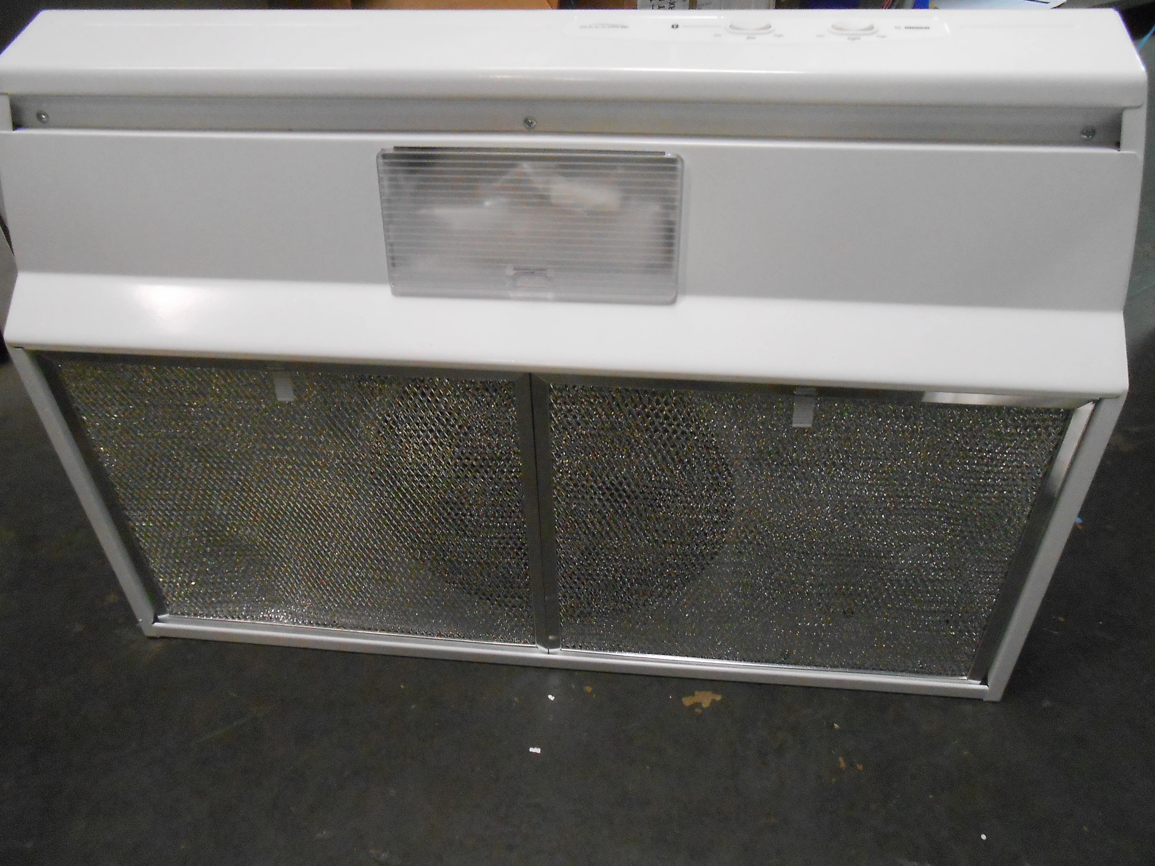 30" White Energy Star Under-Cabinet Style Range Hood - Image 4