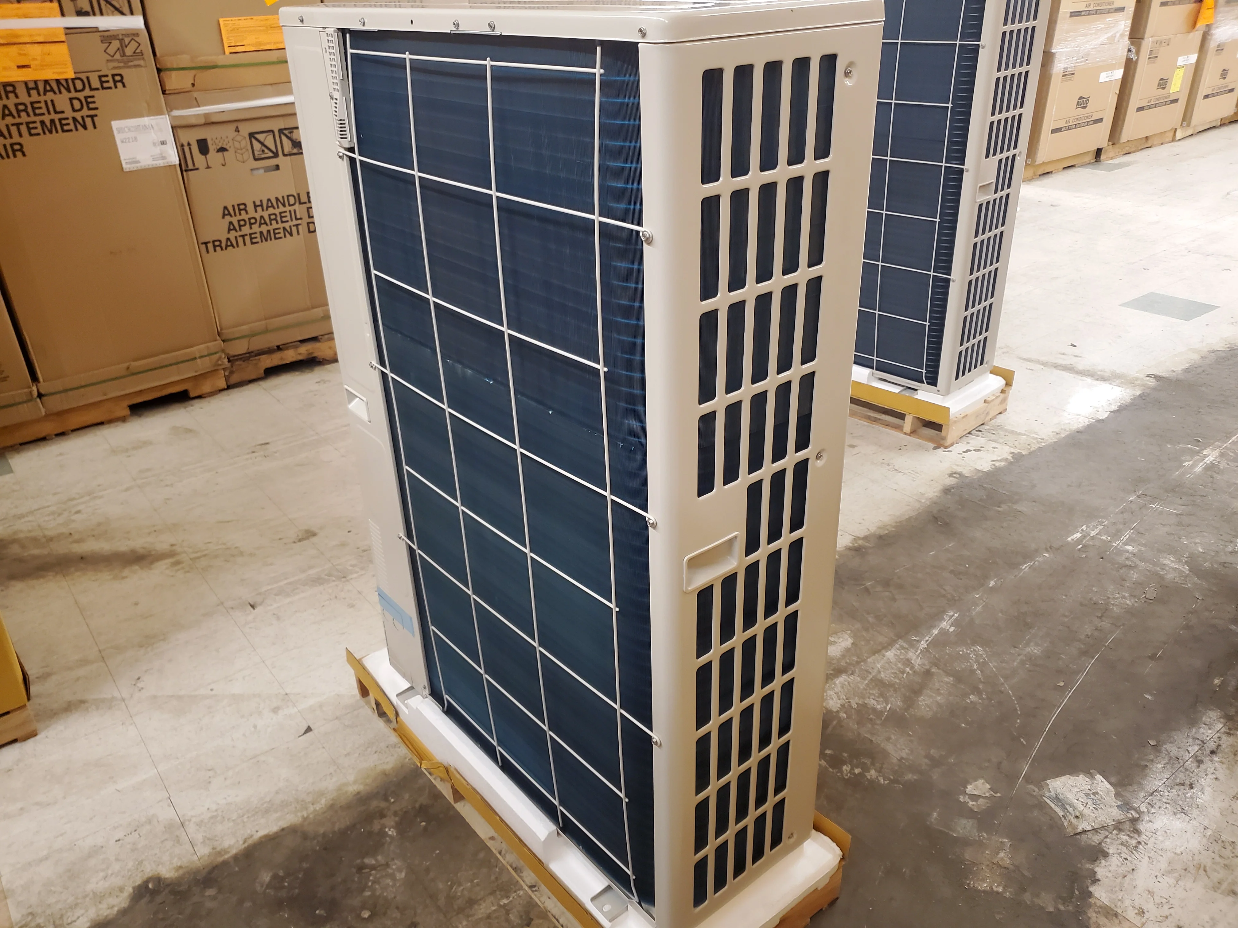 30,000 BTU Prestige Series Single-Zone Inverter Heat Pump Outdoor Mini-Split Unit - Image 4