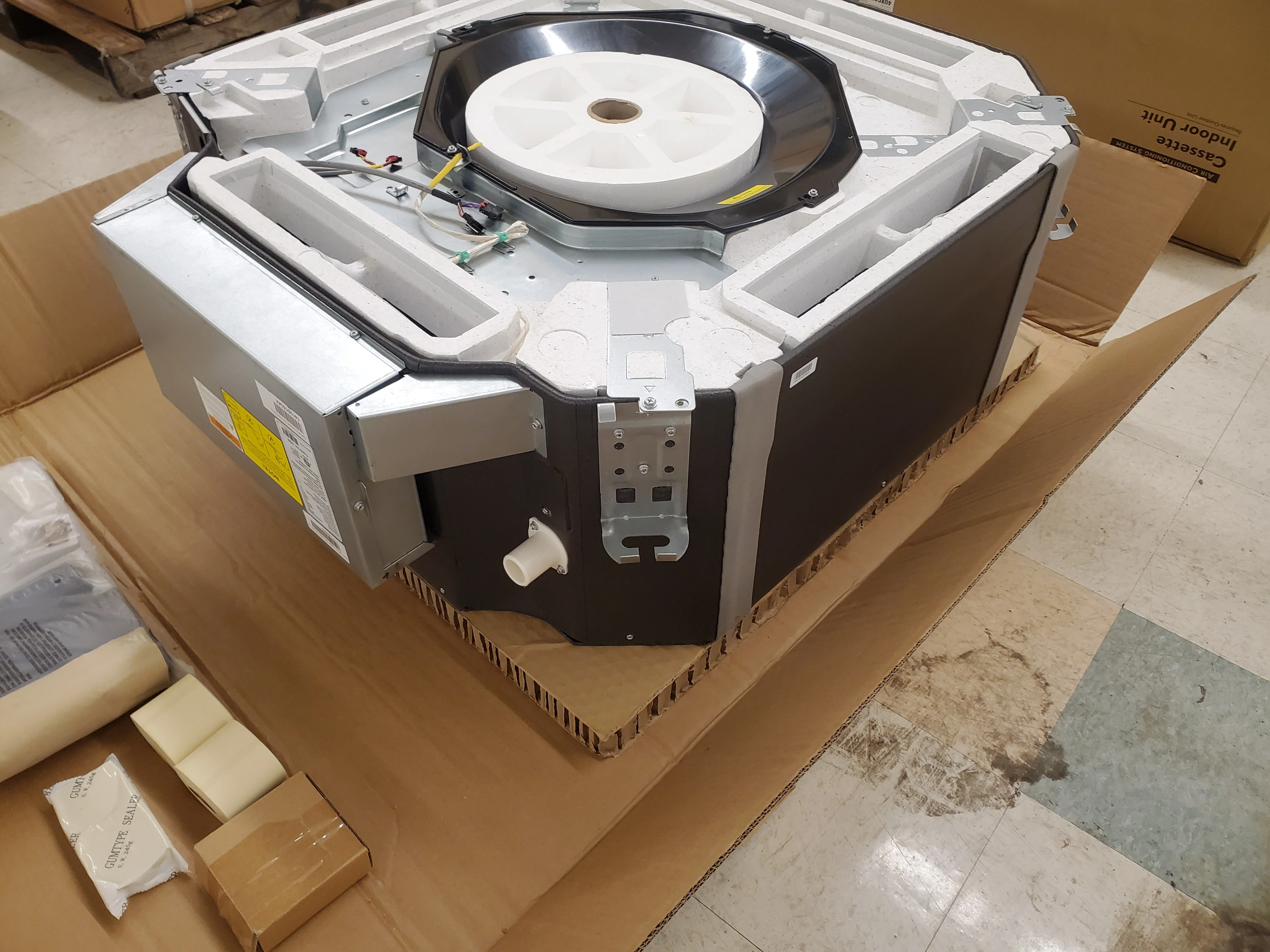 30,000 BTU 4-Way Ceiling Cassette Indoor Mini-Split Heat Pump , 20 SEER 208-230/60/1 R-410A - Image 2