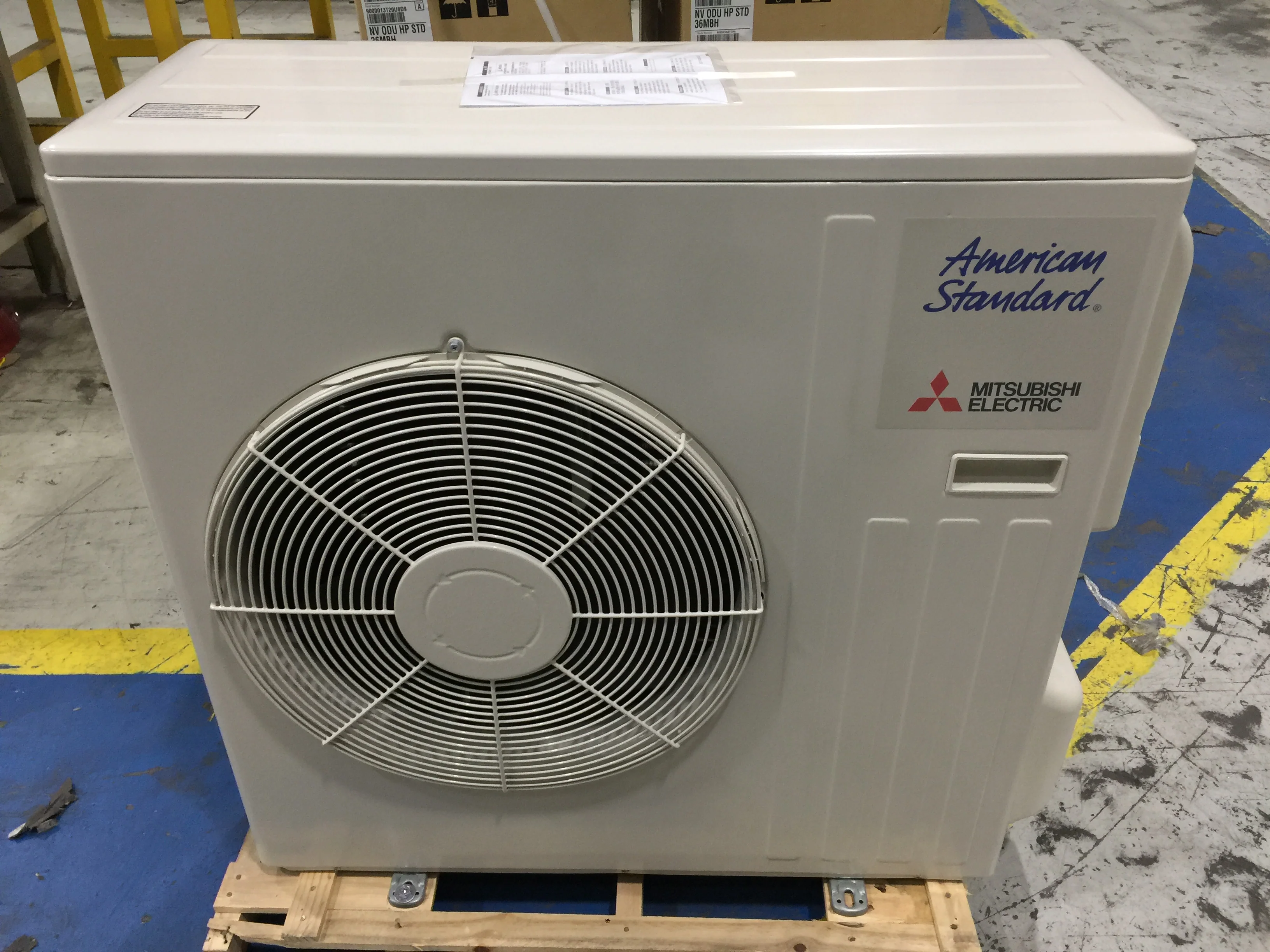 30,600 BTU Single-Zone Outdoor Mini-Split Heat Pump Unit, 14.5 SEER, 208-230/60/1, R-410A - Image 3