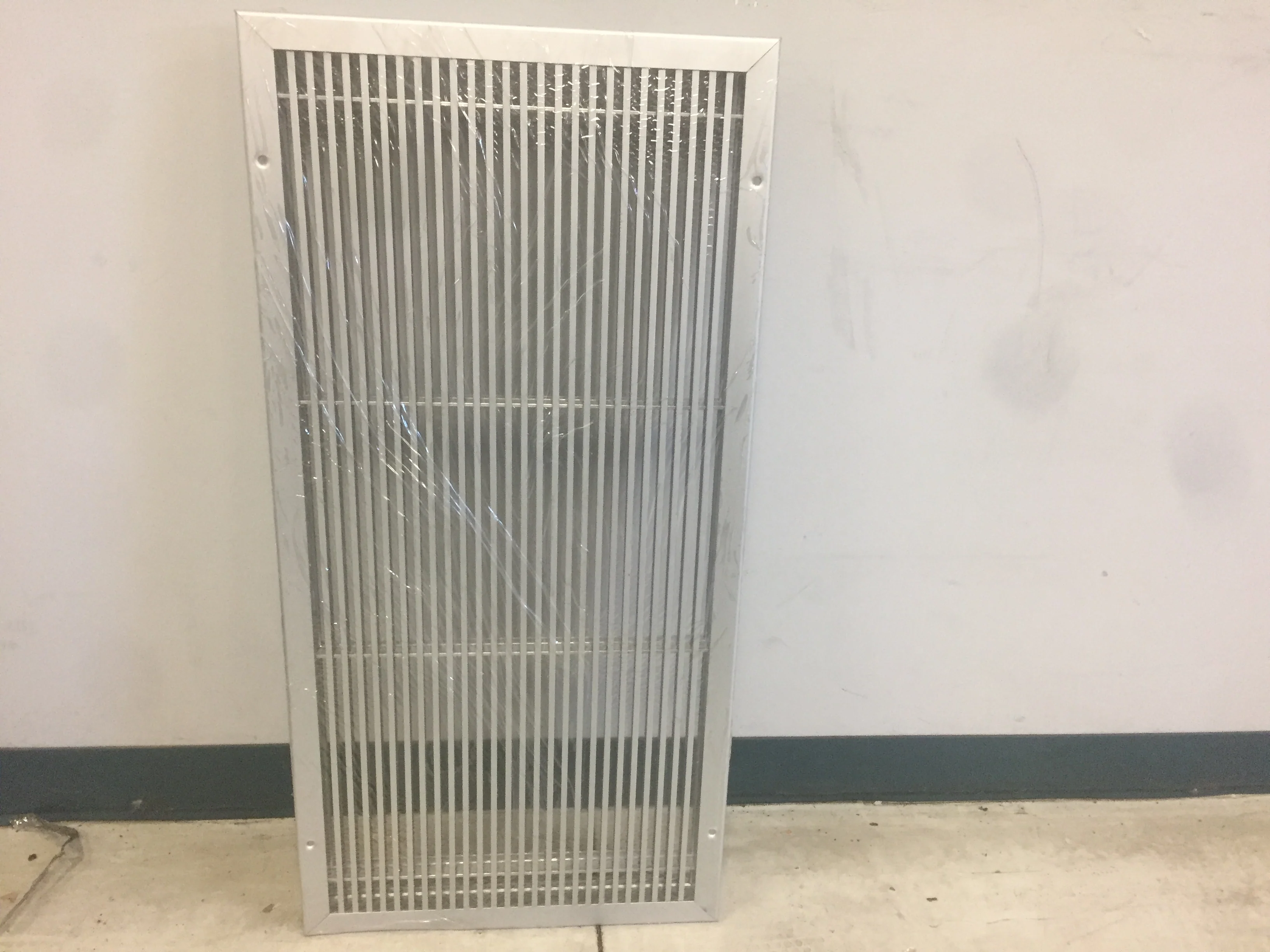 30X14 ALUMINUM LINEAR BAR GRILLE