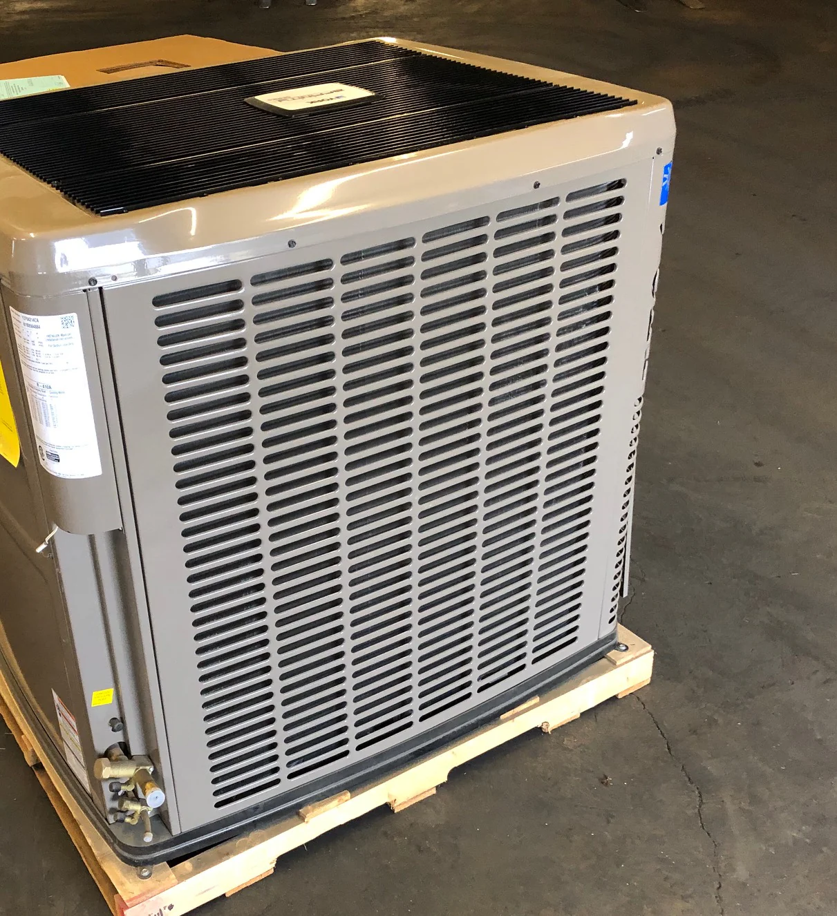 3.5 Ton "Affinity'" Series Split-System Heat Pump, 16 SEER 208-230/60/1 R-410A - Image 2