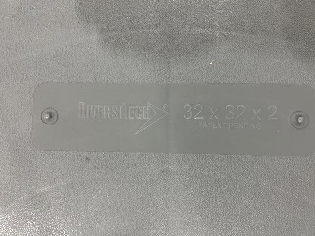 32 x 32 x 2 inch Thick Gray Plastic Equipment Pad - Image 4