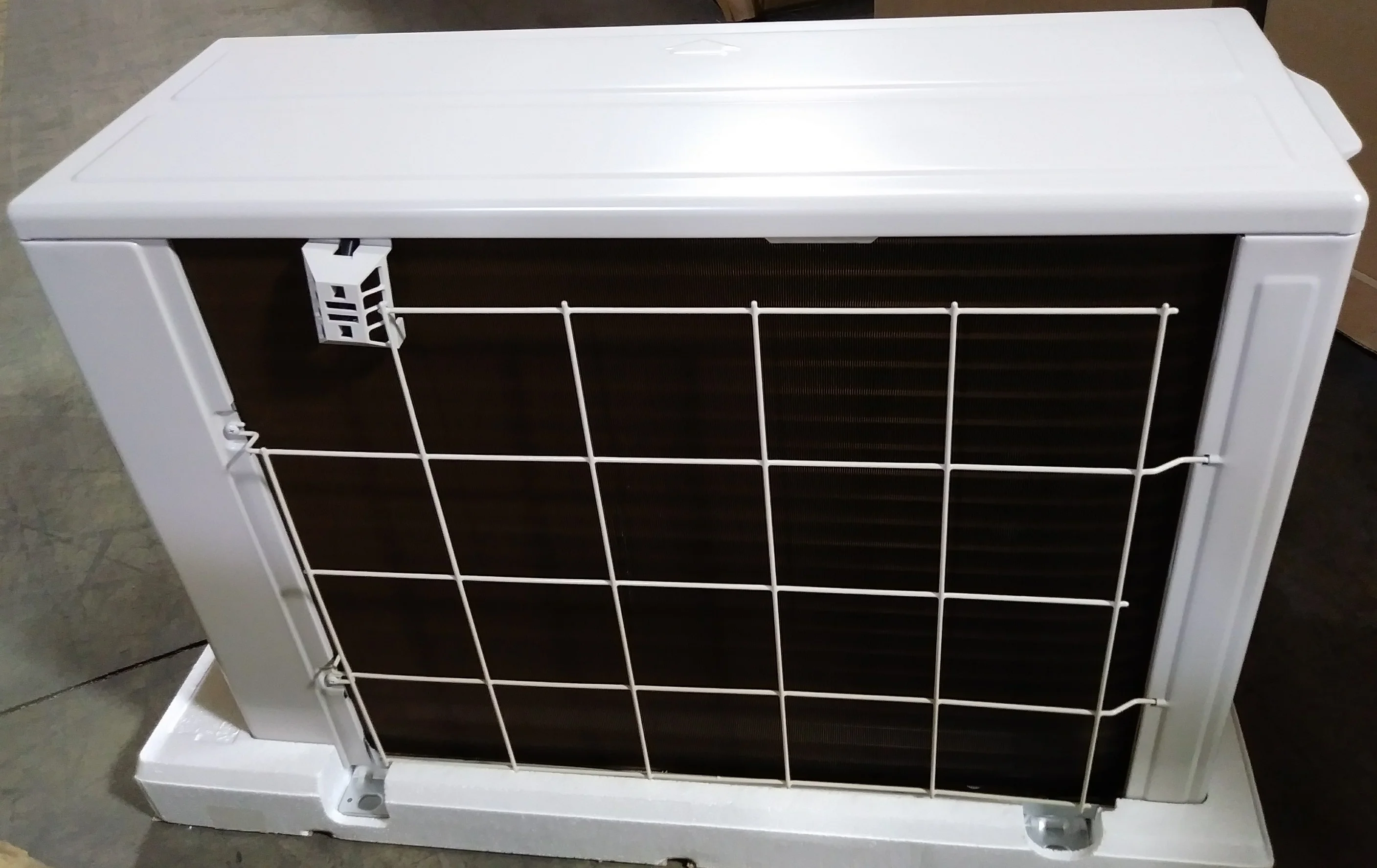 3/4 Ton Hi Eff Single-Zone OD Mini-Split Heat Pump  W/Inverter, 215 Seer 208-230/60/1 R-410A - Image 3