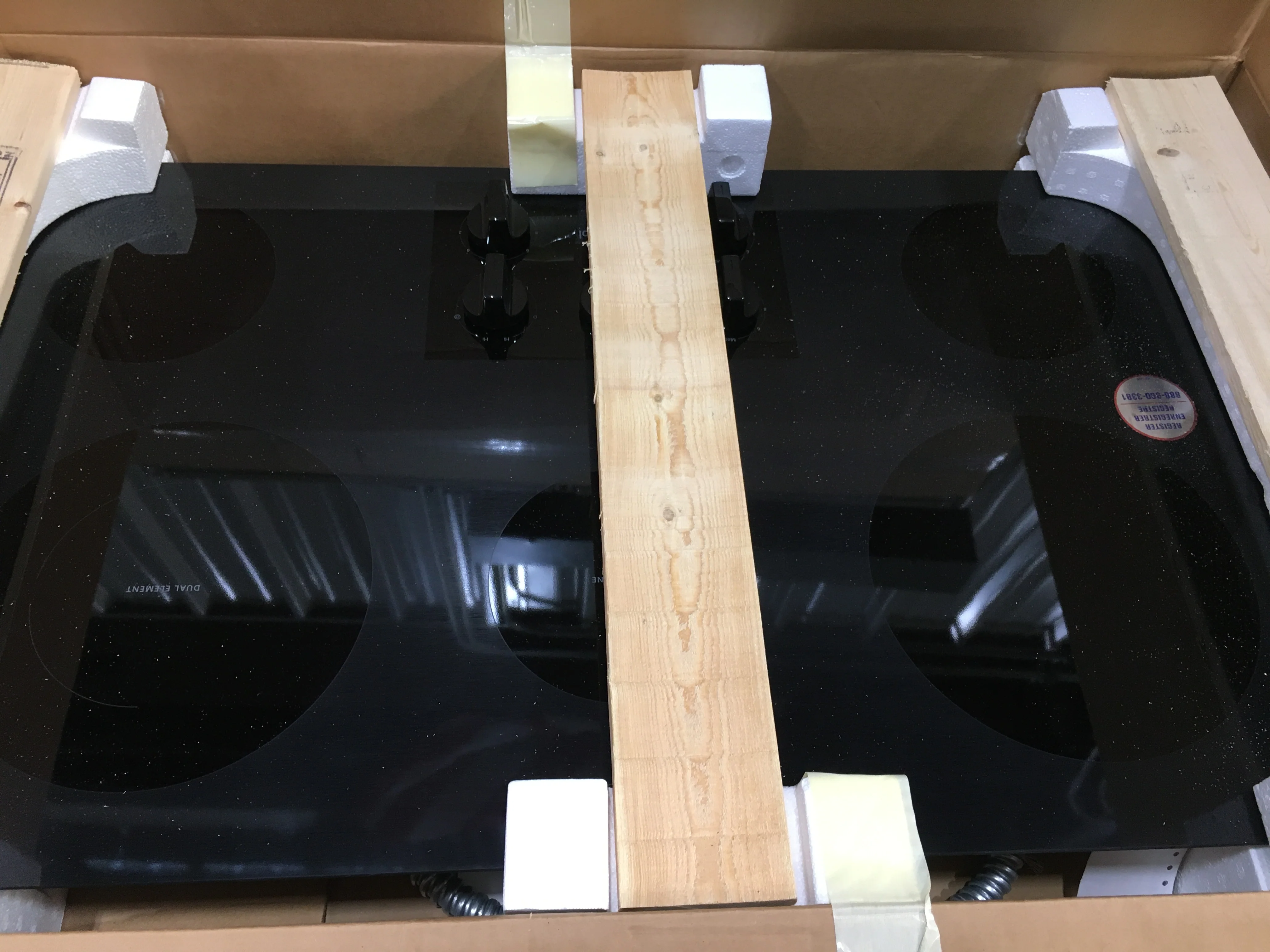36" Electric Ceramic Glass Cooktop with Dual Radiant Element - Image 2