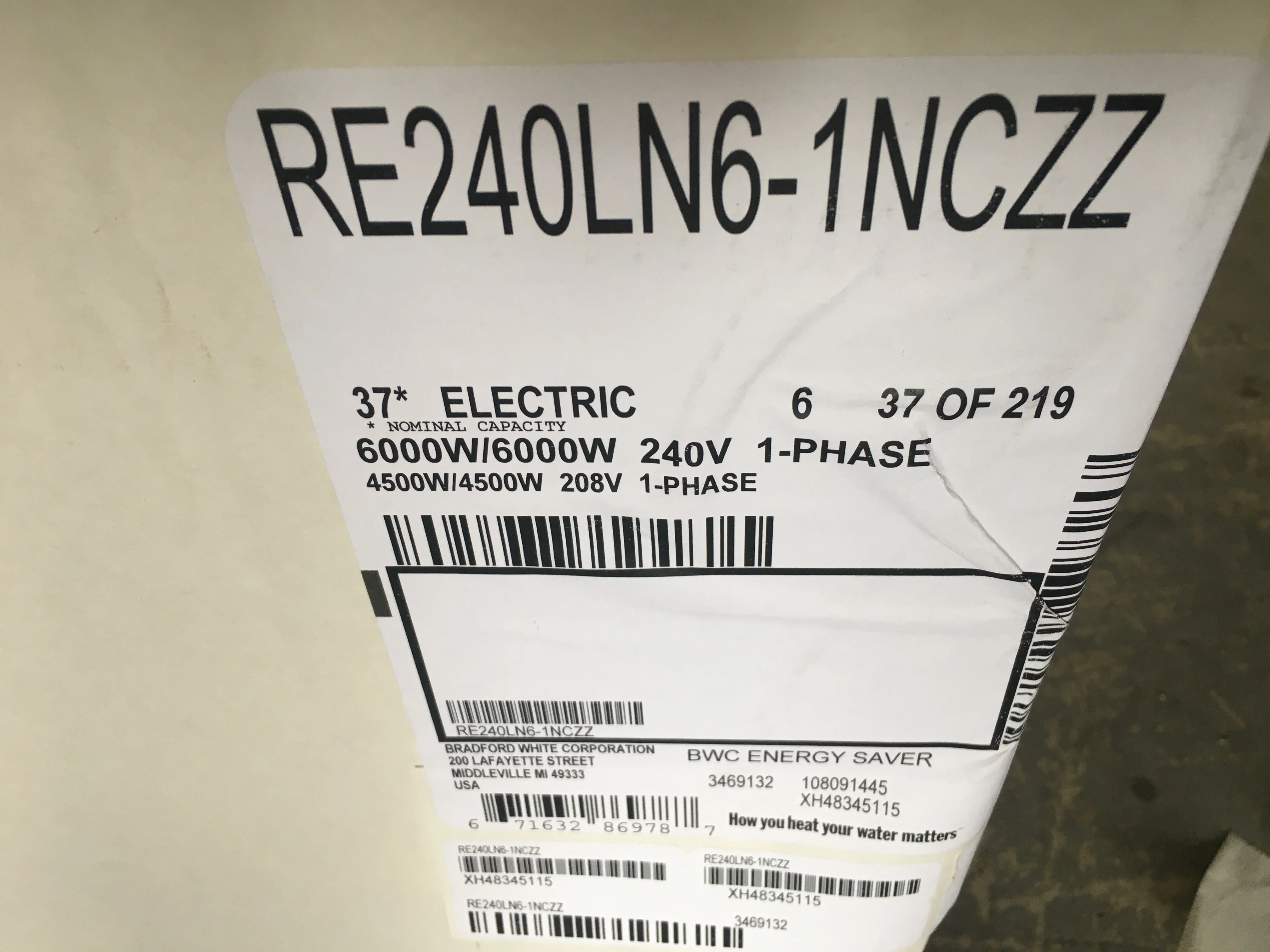 37 GALLON ELECTRIC RESIDENTIAL LOWBOY WATER HEATER; 208-240/50-60/1 - Image 4