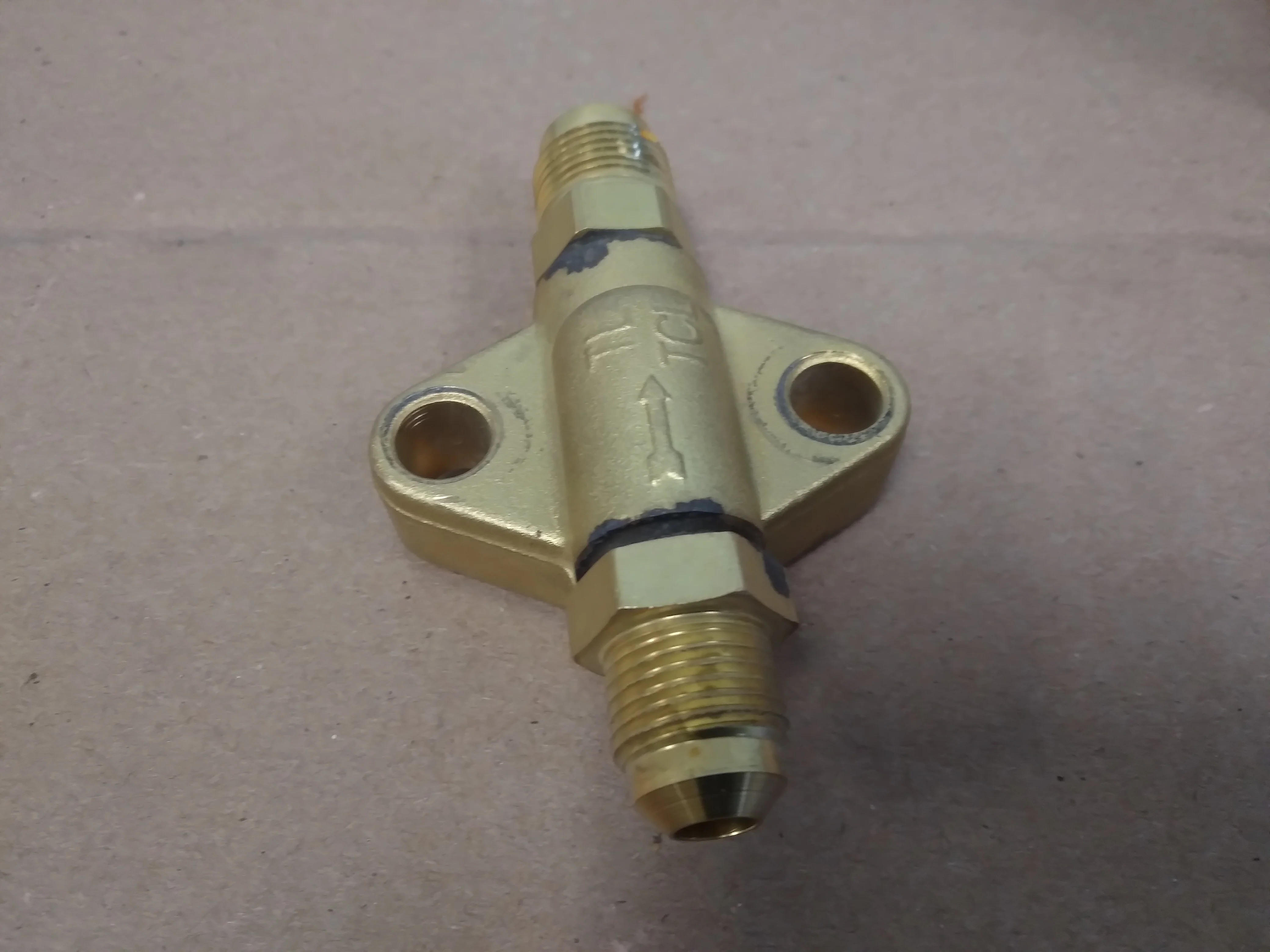 3/8" Sae X 1/2" Sae Straight Thru TXV Flange - Image 3
