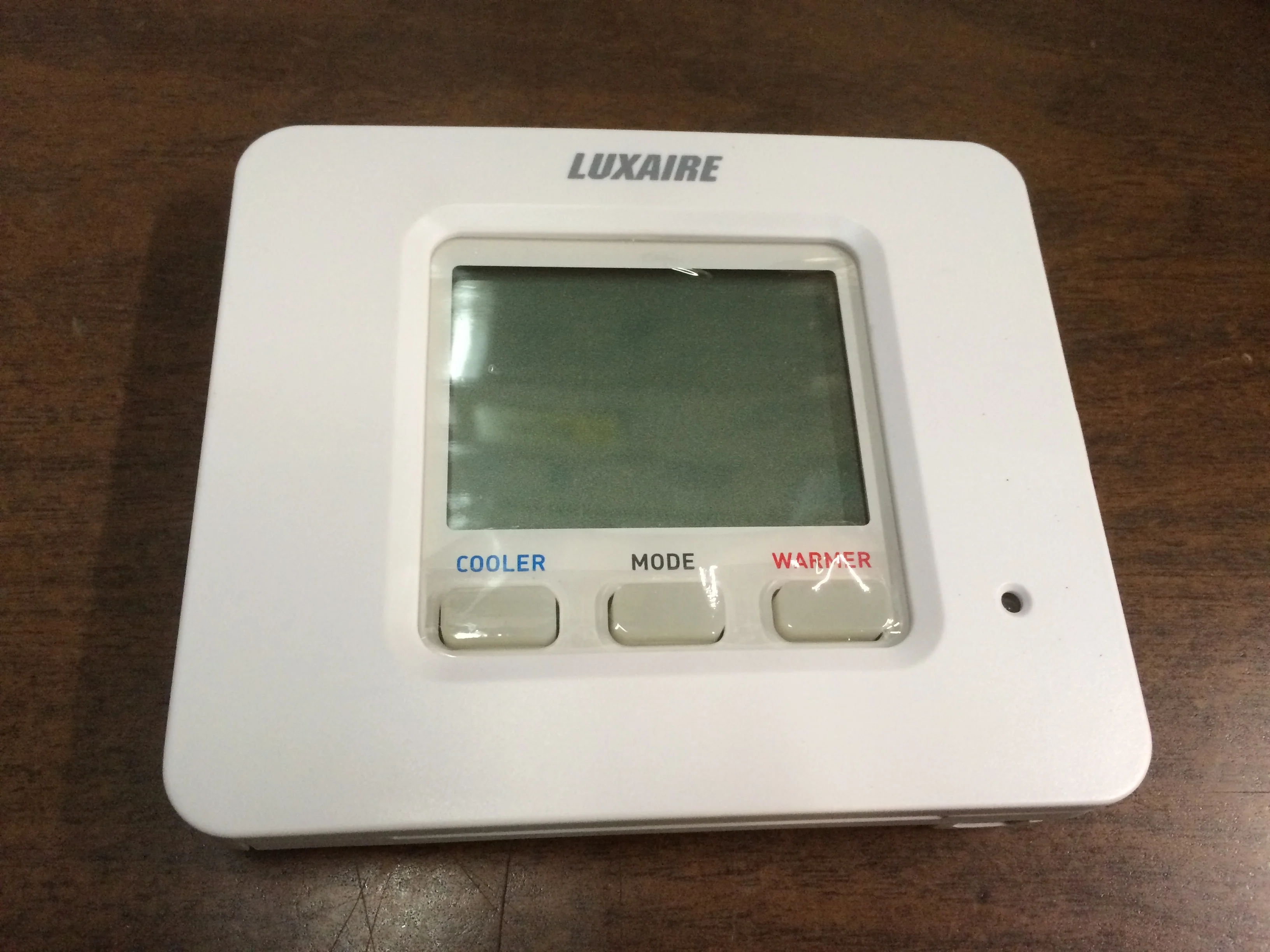 4 Heat/2 Cool Programmable Digital Thermostat - Image 2