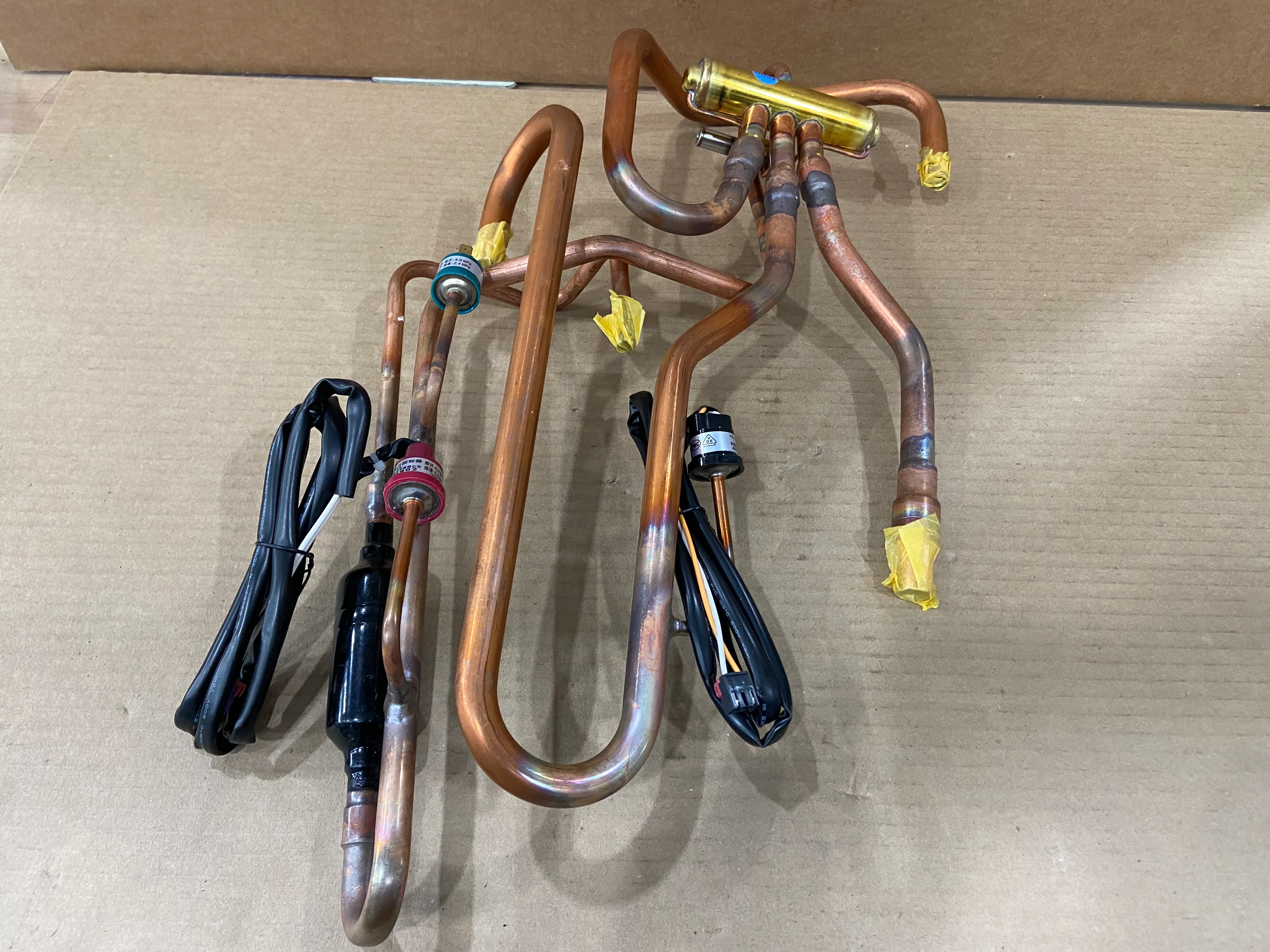 4 Way Reversing Valve with Coil and Pressure Switch R-410A - Image 5