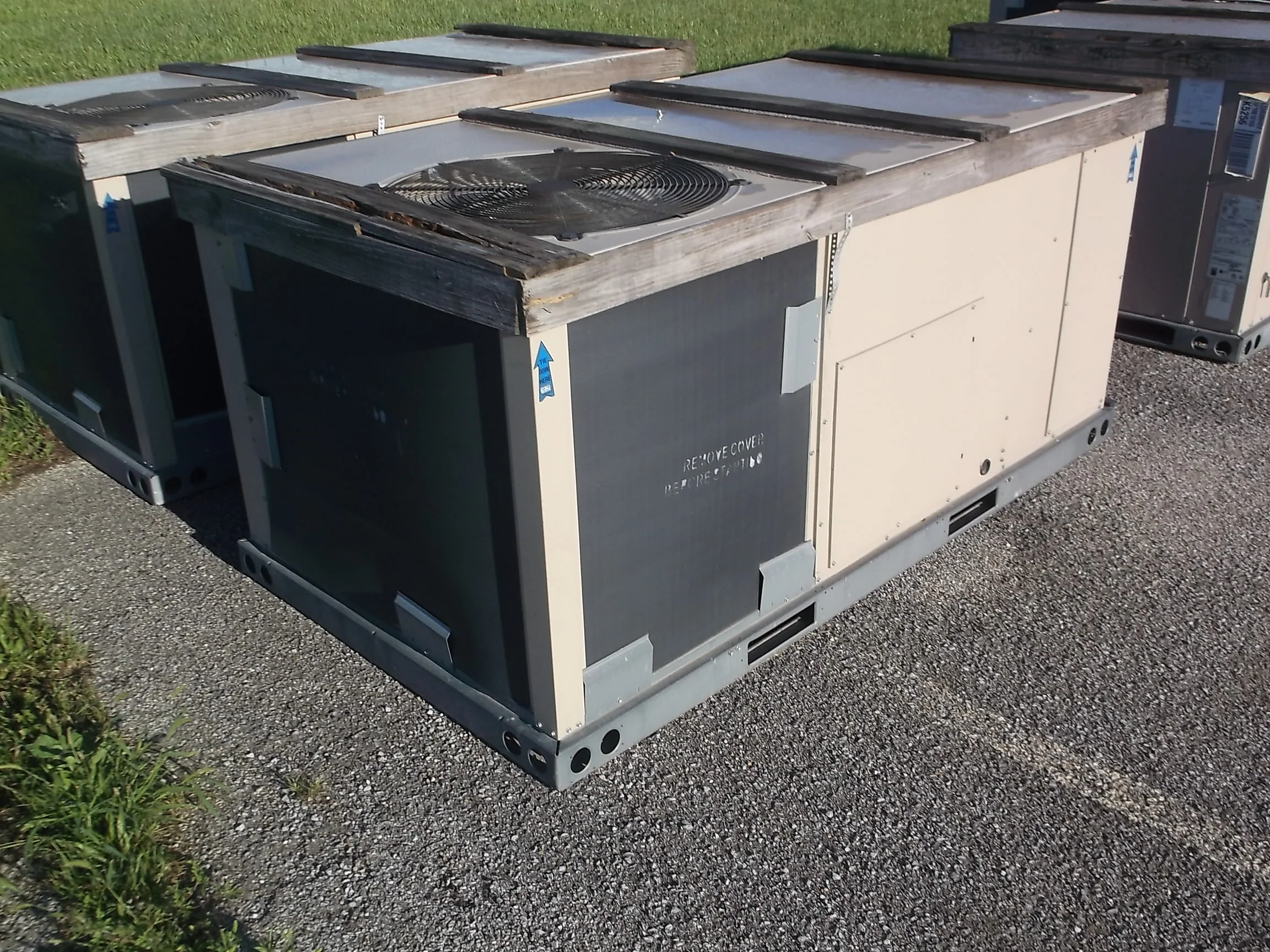 4 Ton 2 Stage Cool Convertible Gas/Electric Rooftop Package Unit R410A 460/60/3 17 Seer 80% Afue - Image 3