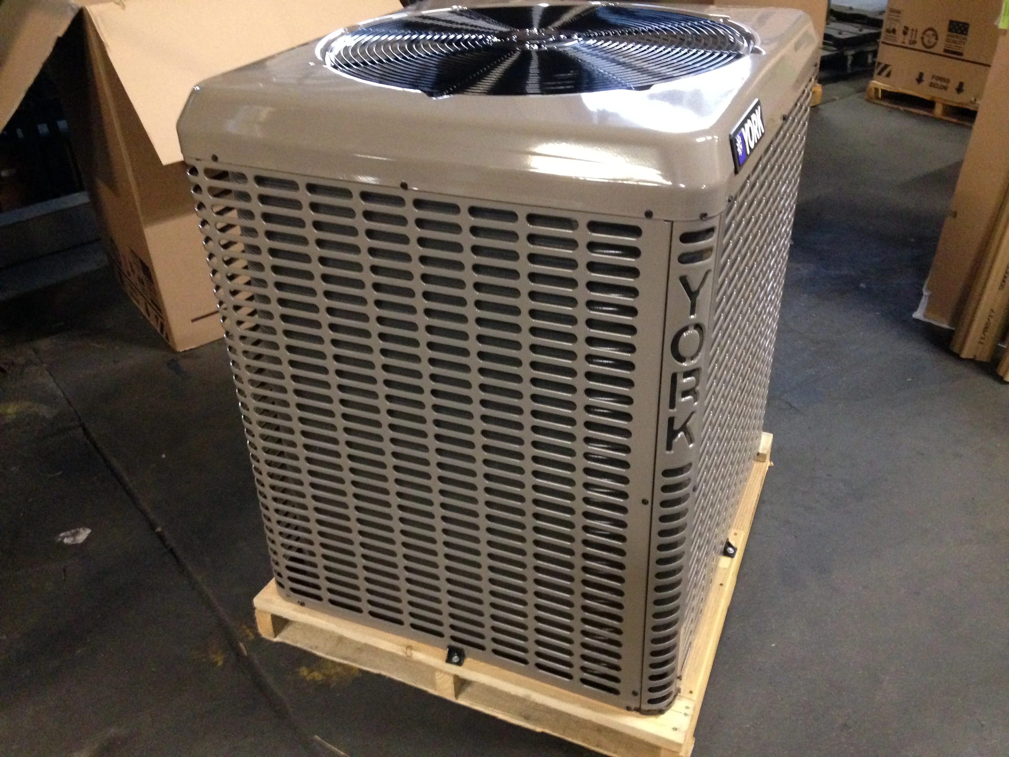 4 Ton 'LX' Series Split-System Heat Pump; 16 SEER, 208-230/60/1, R-410A