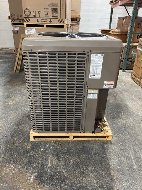4 Ton Split-System Heat Pump 208-230/60/1 R410A 14 SEER - Image 3