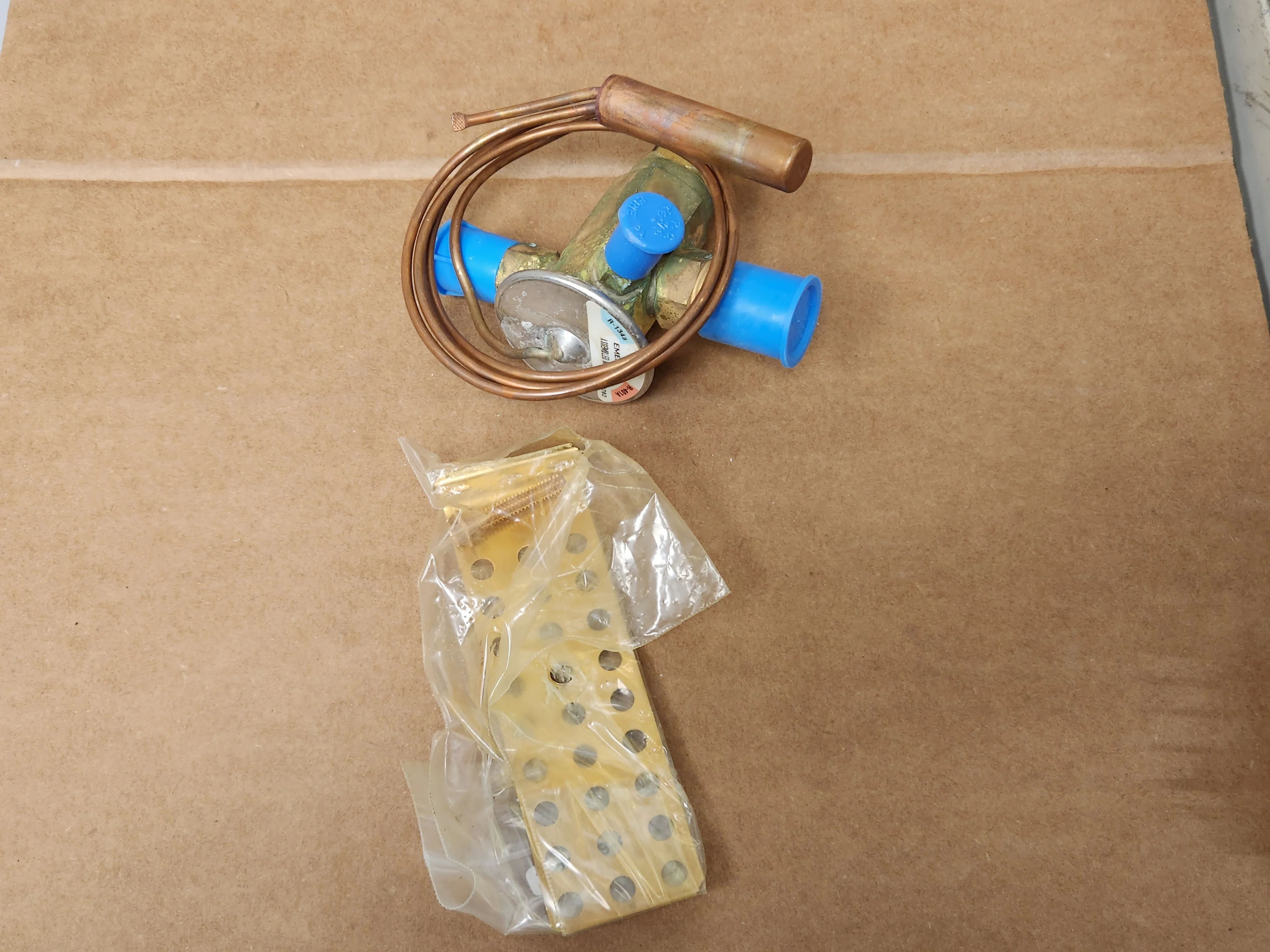 4 Ton Thermal Expansion Valve R14A/R12/R401A - Image 4