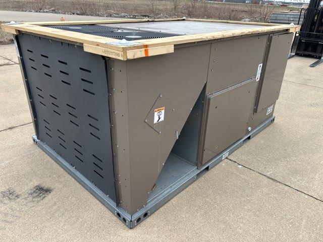4 Ton Two-Stage Convertible Natural Gas/Electric Packaged Unit, 18 SEER, 460/60/3, R410A