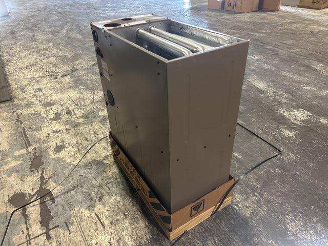 40,000 BTU 2-Stg Multiposition ECM Variable Speed Comm Compatible Gas Furnace 96% 115/60/1 CFM: 1033 - Image 3