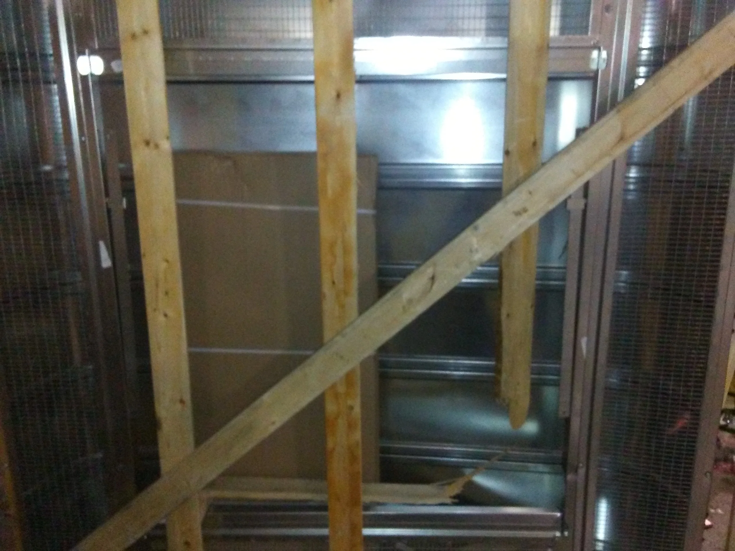 42 Gravity Ventilator - Image 4