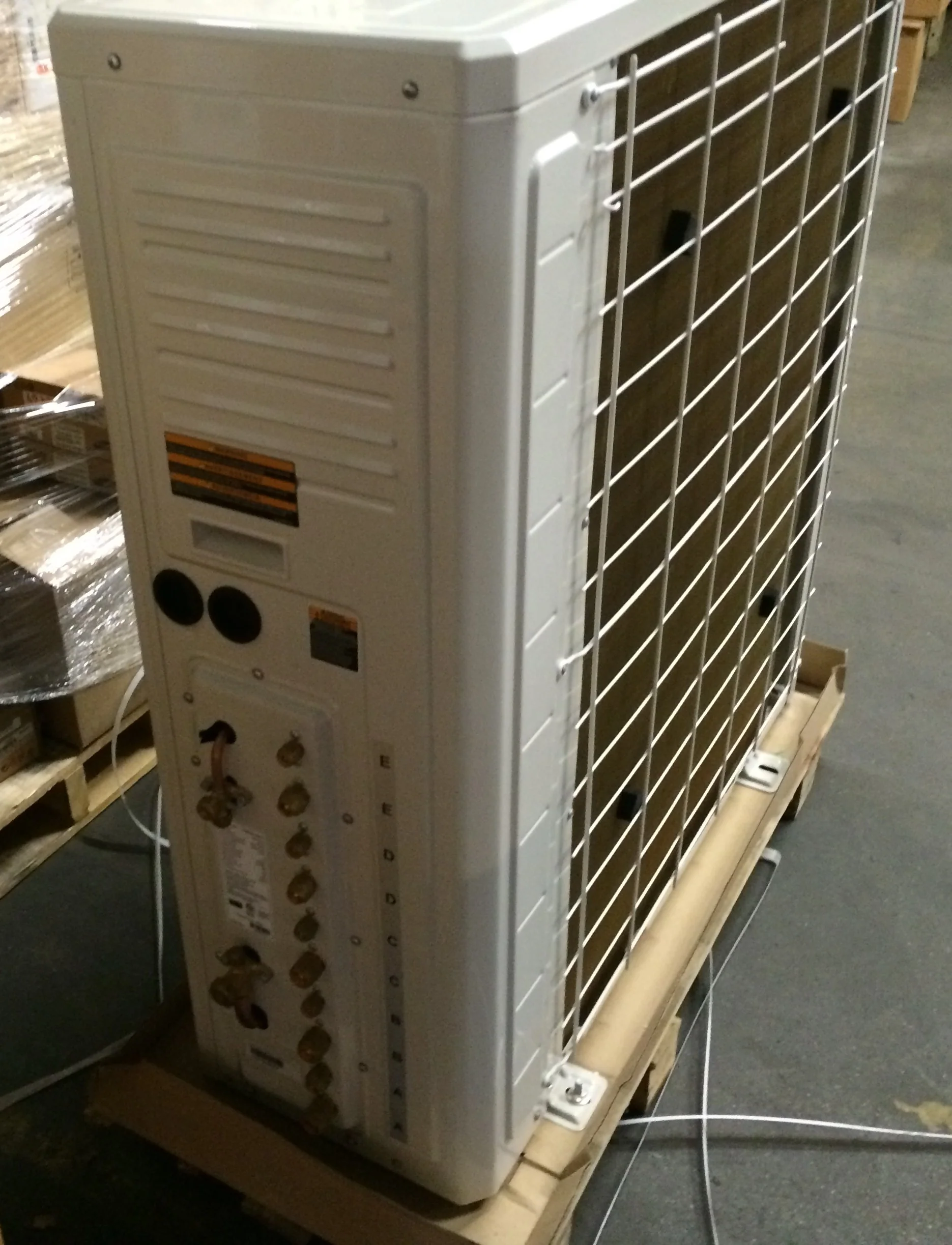 42,000 BTU Multi-Zone Inverter Outdoor Mini-Split Heat Pump; 16 SEER, 208-230/60/1, R-410A - Image 3