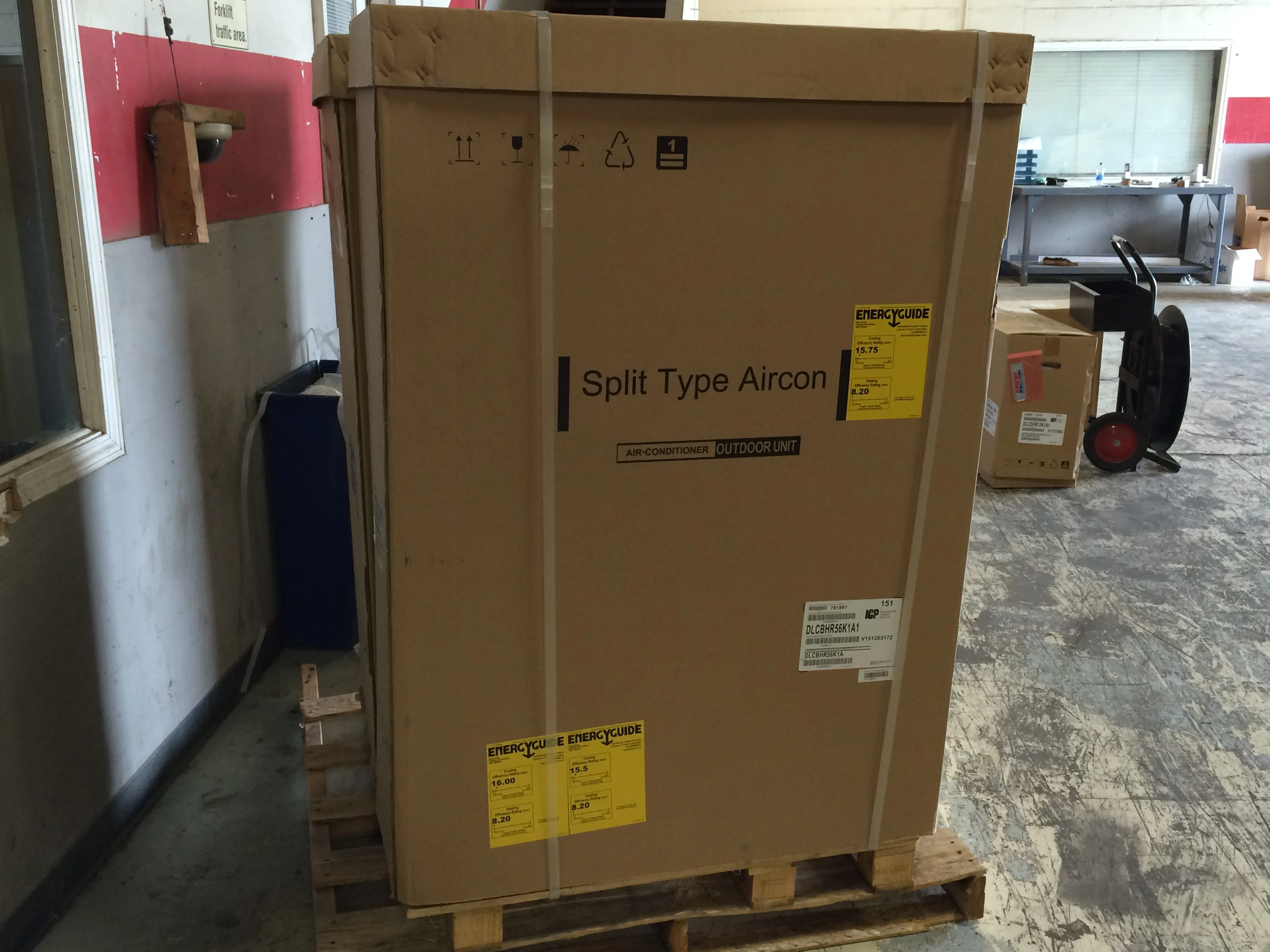 48,000 BTU Outdoor Mini-Split Heat Pump Unit 208-230/60/1 R-410A - Image 2