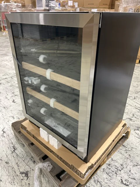 5.1 Cu.Ft. Stainless Steel/Black Beverage Center, 115 Volt