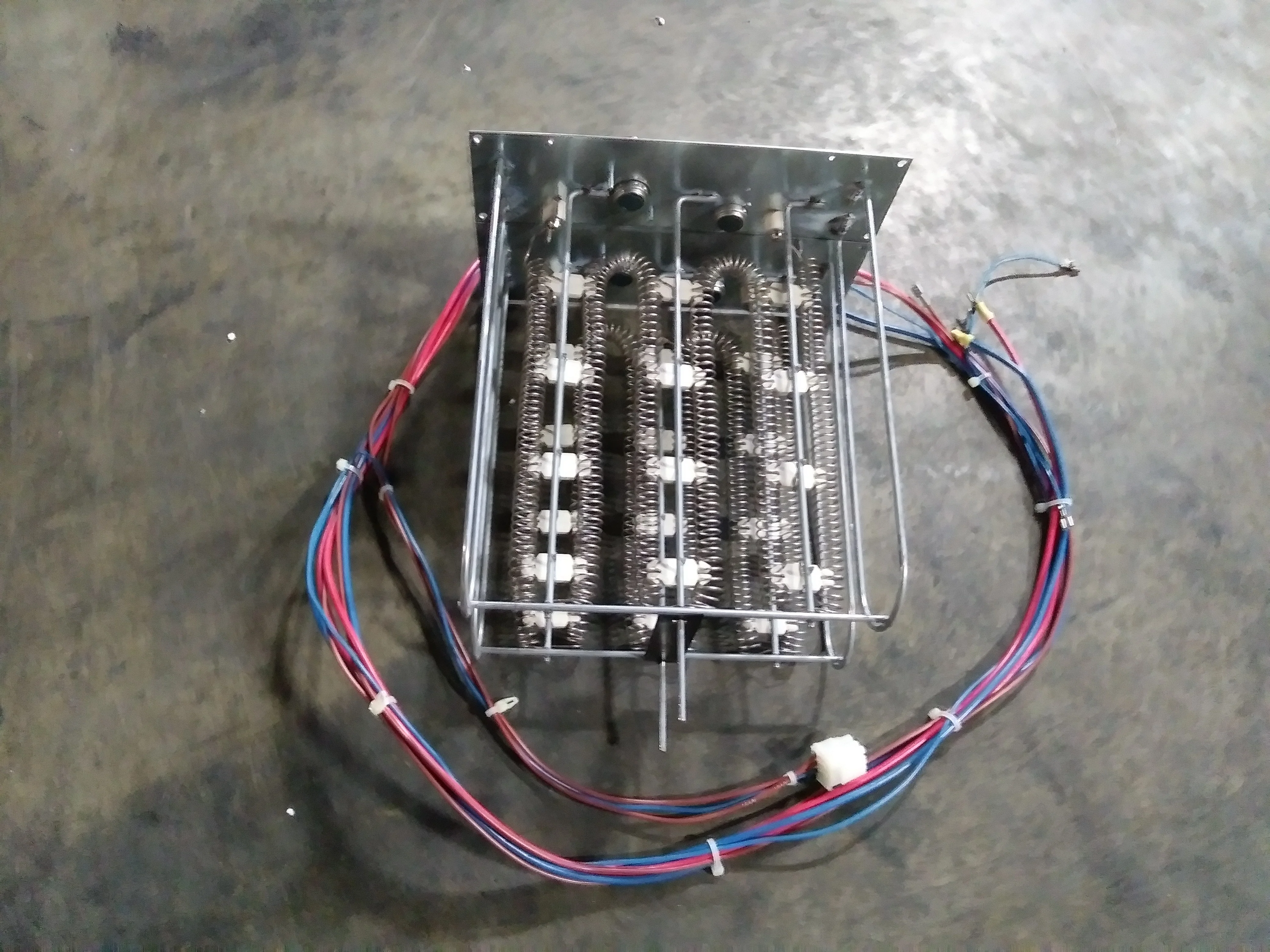 5 kW Dual Electric Heat Kit 208-230/60/1 Amps 36.1/41.7 w/Fuse Panel - Image 2