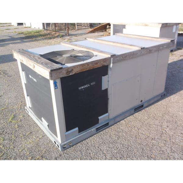 5 TON "LANDMARK" SERIES CONVERTIBLE STANDARD EFFICIENCY ELECTRIC COOLING DIRECT DRIVEN PACKAGED ROOFTOP AIR CONDITIONER UNIT, 14 SEER 208-230/60/3 R-410A CFM:1760 - Image 2
