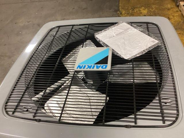 5 Ton Split-System Air Conditioner 208-230/60/1, R-410A, 14 Seer - Image 4