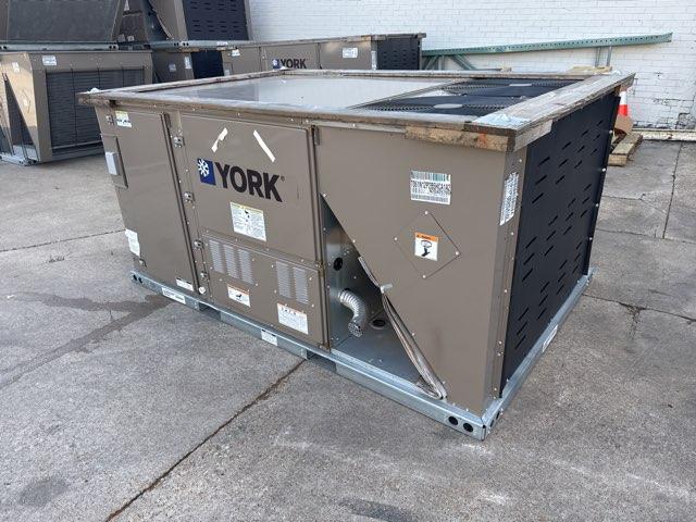 5 Ton Two-Stage Convertible Natural Gas/Electric Packaged Unit, 16.3 SEER, 208-230/60/3, R410A - Image 2