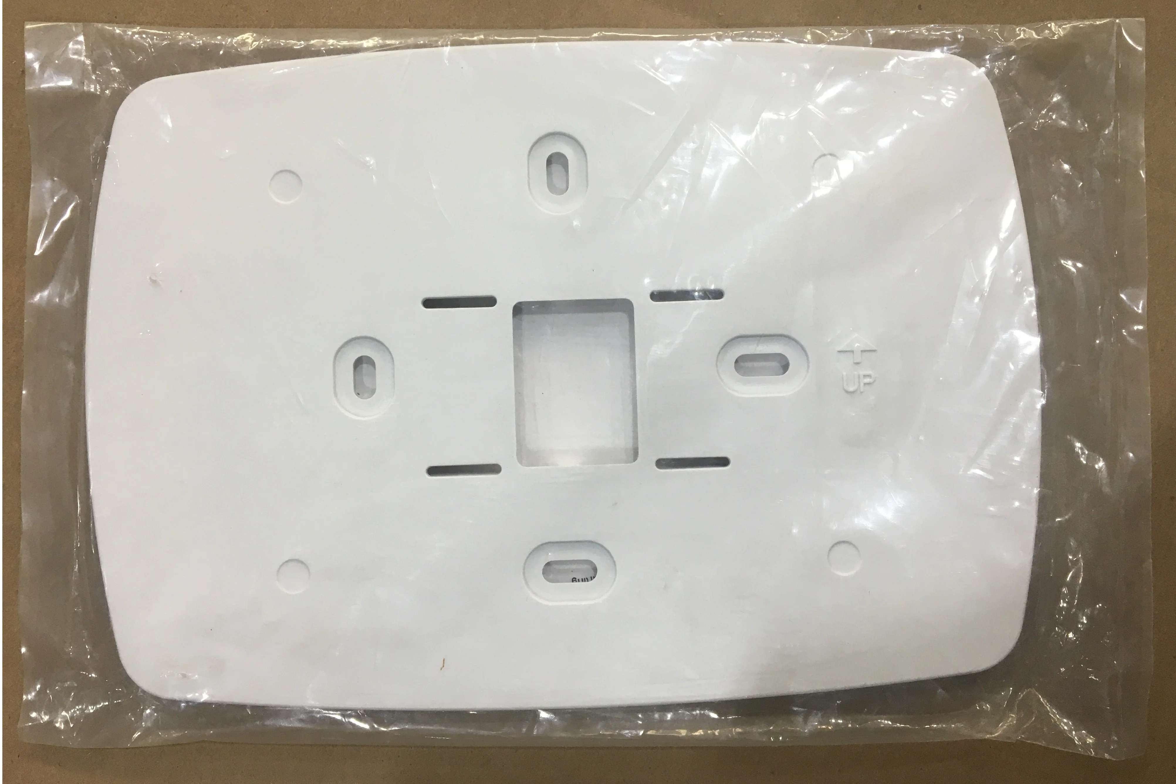 5" Wall Plate for Trane A/TCONT800 Series Comfort Controls - Image 2