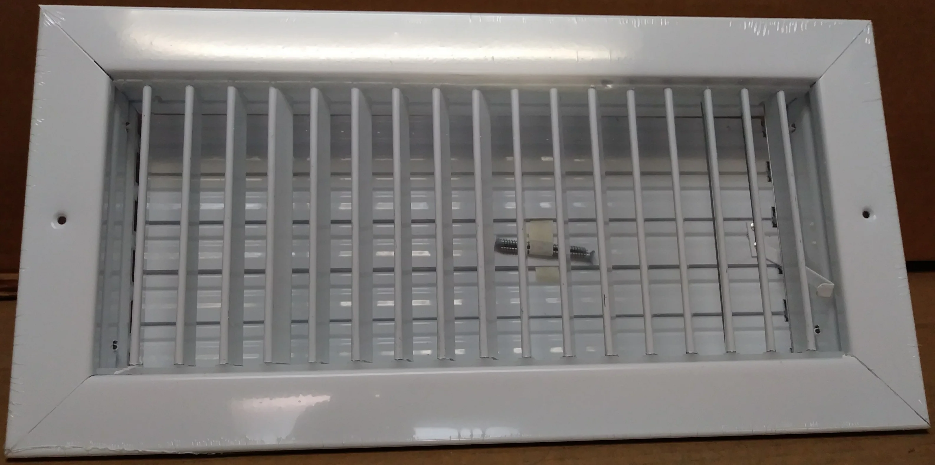 6" X 14" ALUMINUM VERTICAL BLADE SIDEWALL REGISTER, MULTI-SHUTTER DAMPER