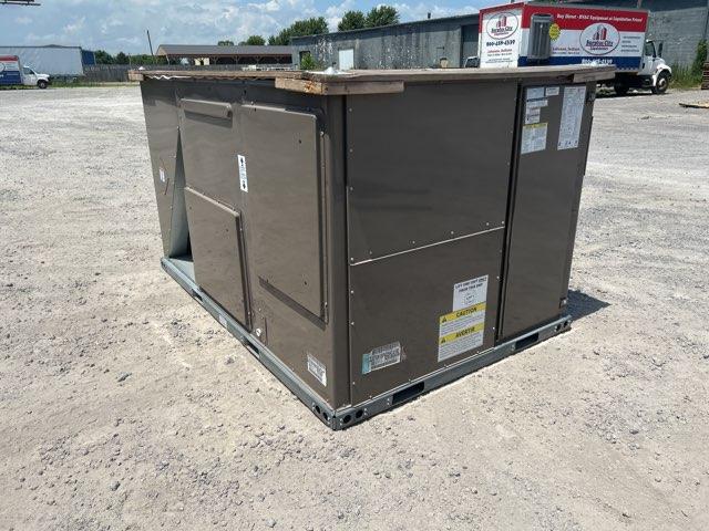 6.5 Ton Two-Stage Convertible Natural Gas/Electric Packaged Unit, 11.8 EER, 460/60/3, R410A - Image 2