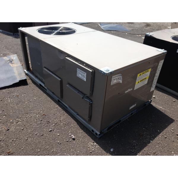 6 Ton 2 Stage Convertible Natural Gas/Electric Packaged Unit, 11.0 EER 80% 460/60/3 R-410A
