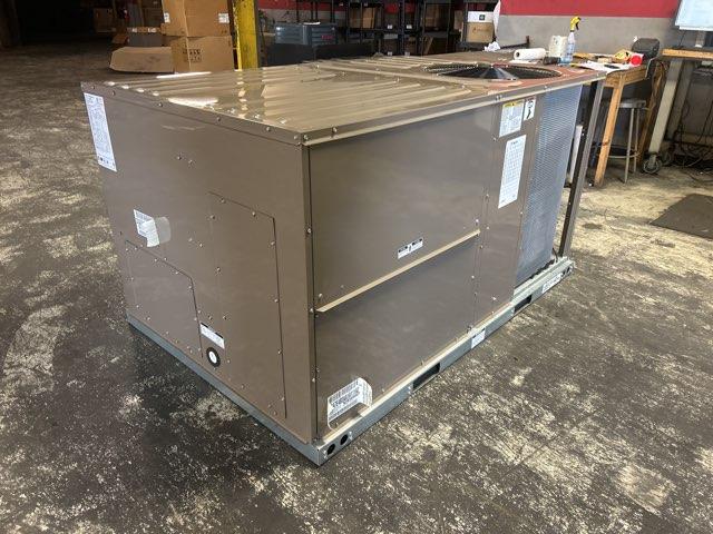 6 Ton Two-Stage Convertible Natural Gas/Electric Packaged Unit, 11 EER, 460/60/3, R410A - Image 2